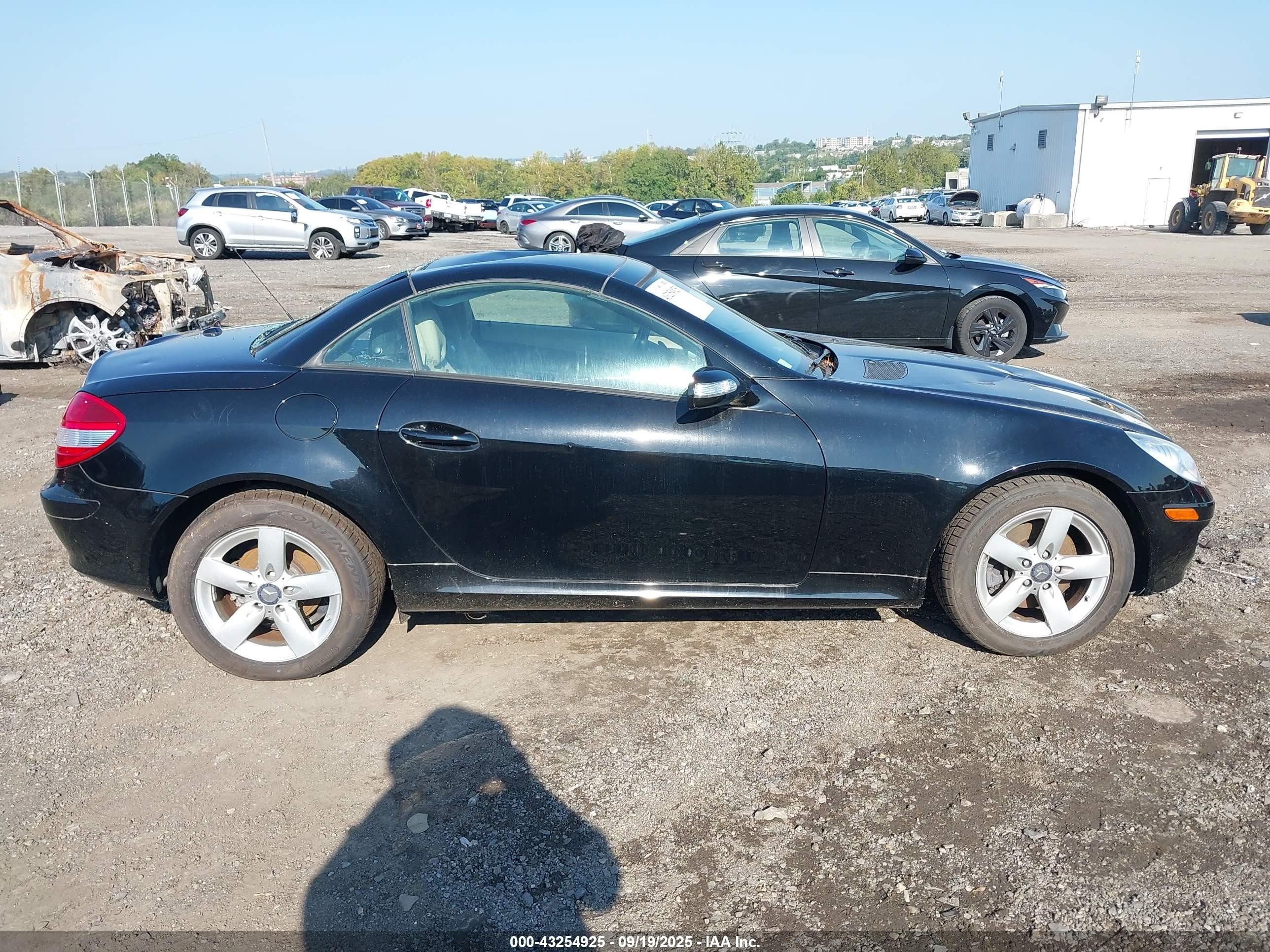 2008 Mercedes-benz Slk 280   Black vin: WDBWK54F28F177656