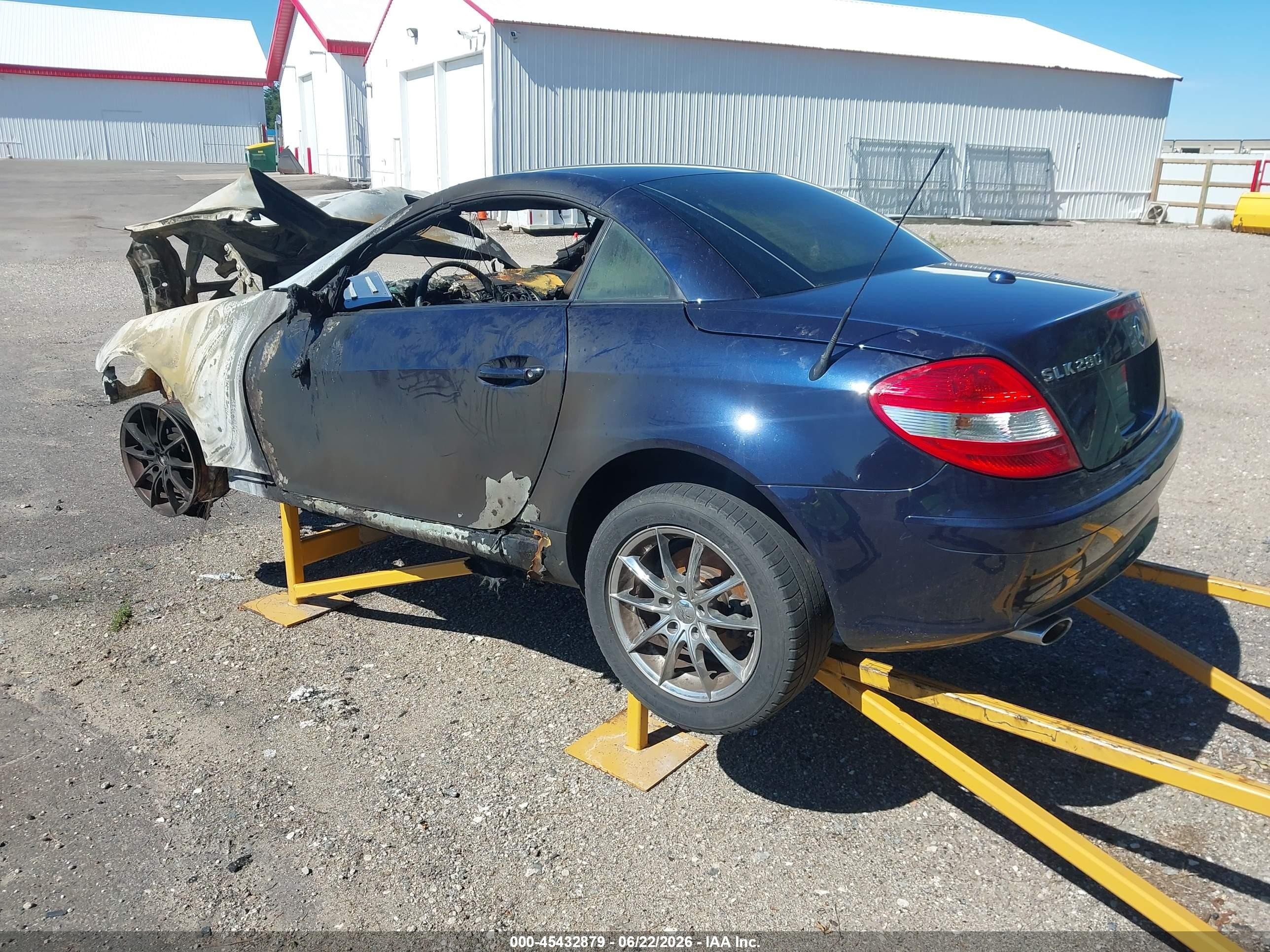 2008 Mercedes-benz Slk 280   Blue vin: WDBWK54F28F181268