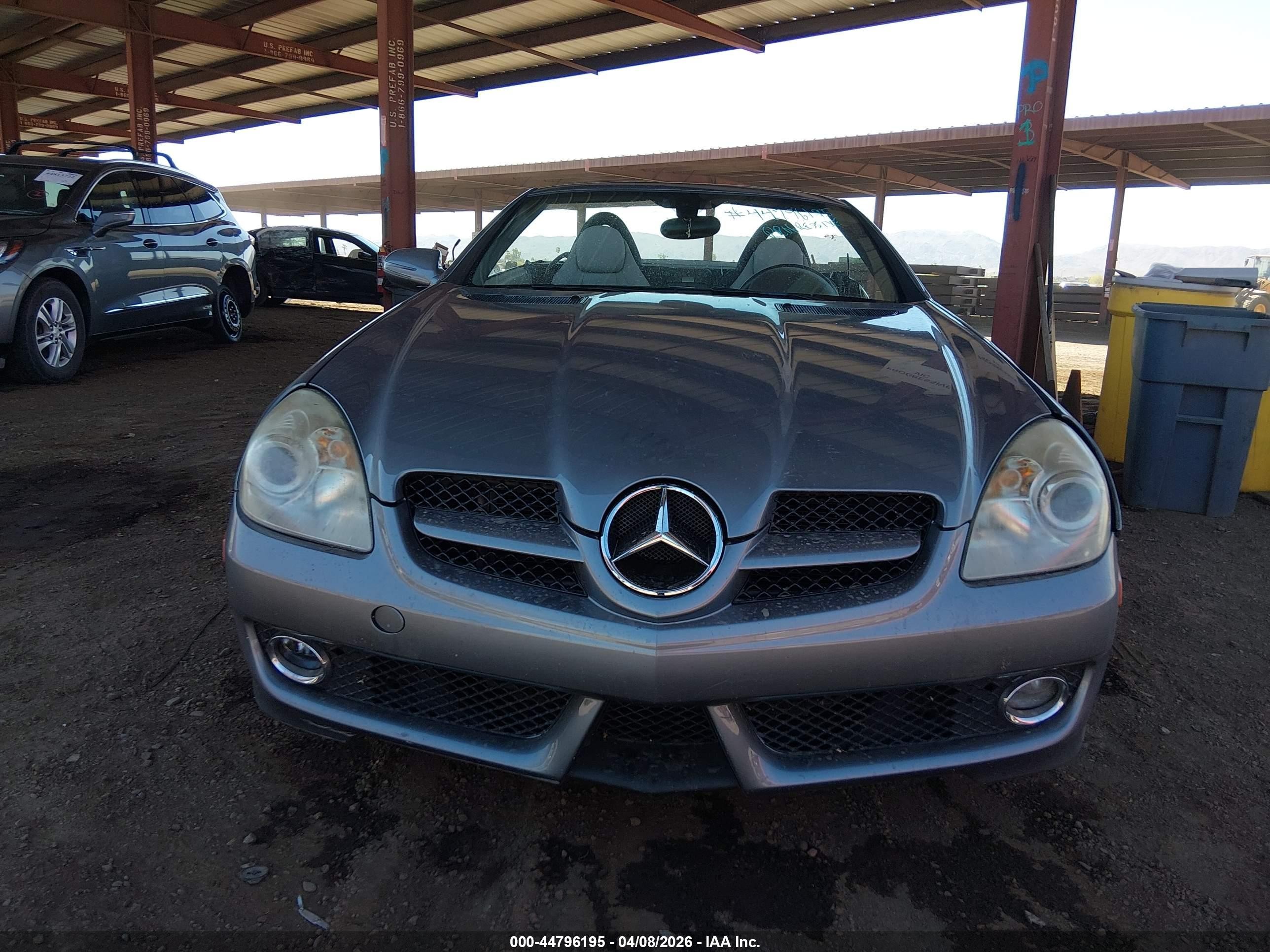 2009 Mercedes-benz Slk 300   Серебряный vin: WDBWK54F29F191008