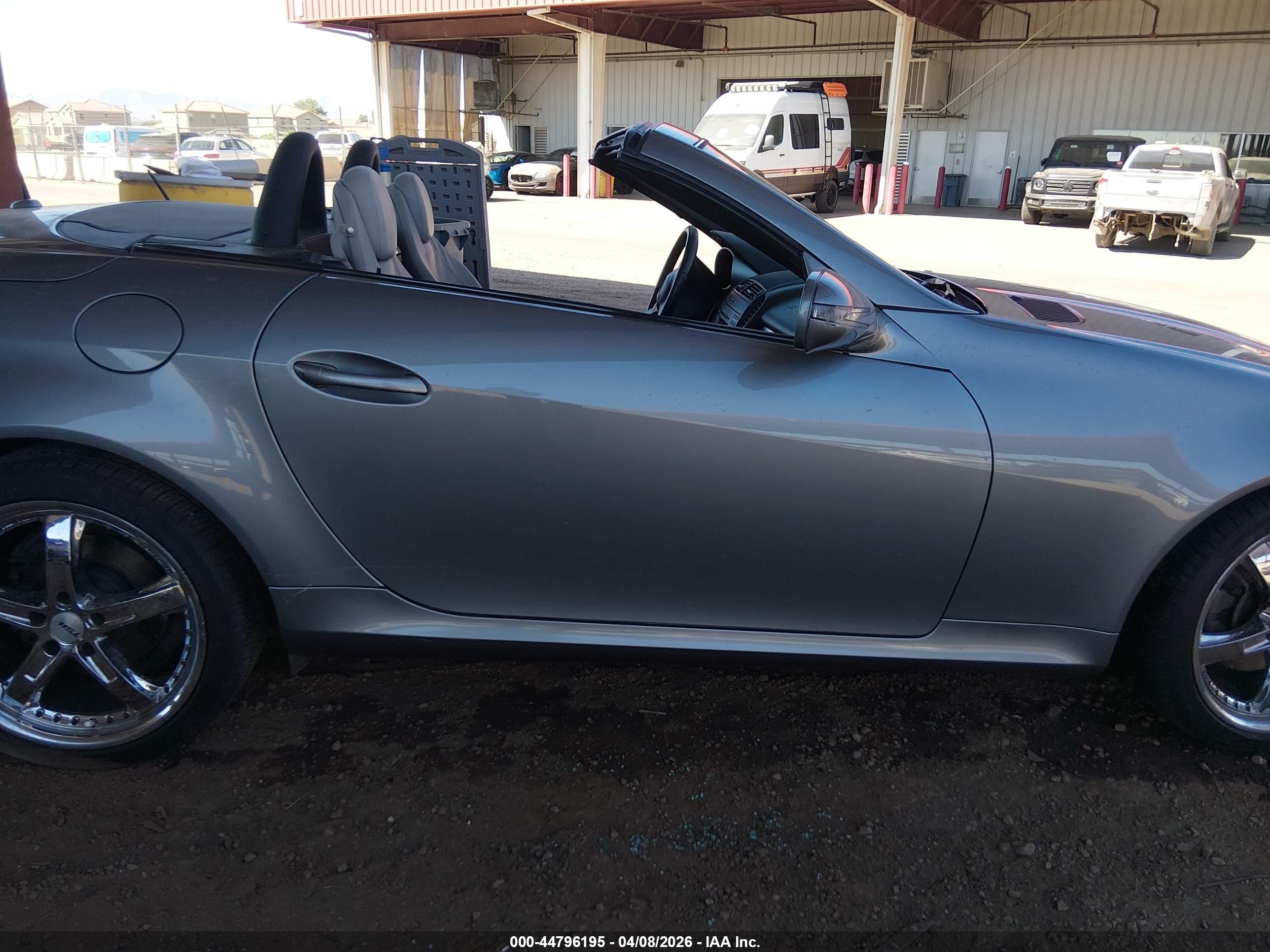 2009 Mercedes-benz Slk 300   Серебряный vin: WDBWK54F29F191008