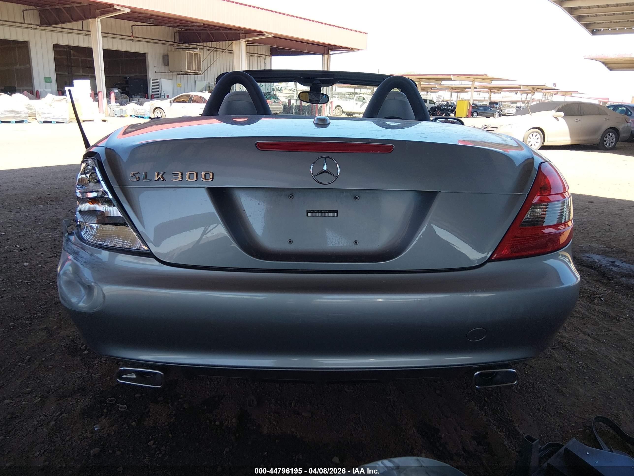 2009 Mercedes-benz Slk 300   Серебряный vin: WDBWK54F29F191008