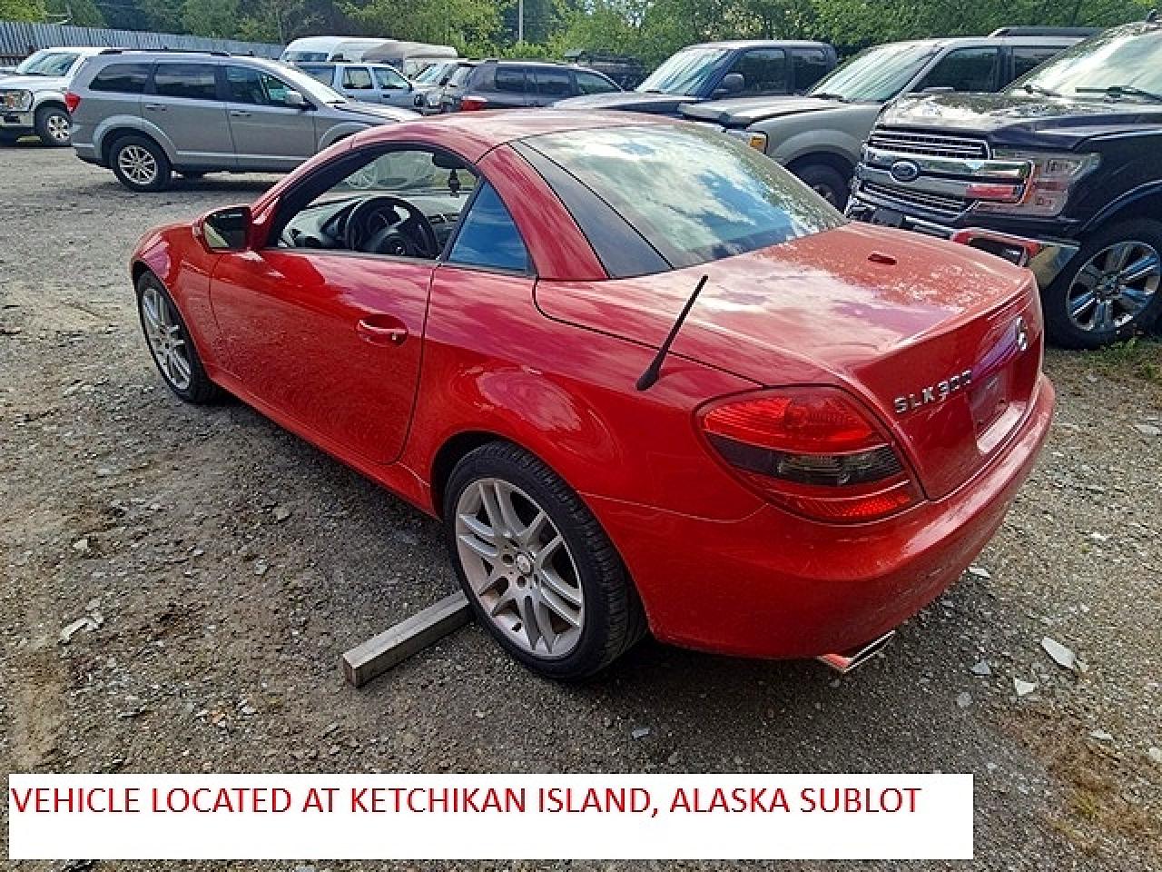 2009 Mercedes-benz Slk 300 Red vin: WDBWK54F29F191574