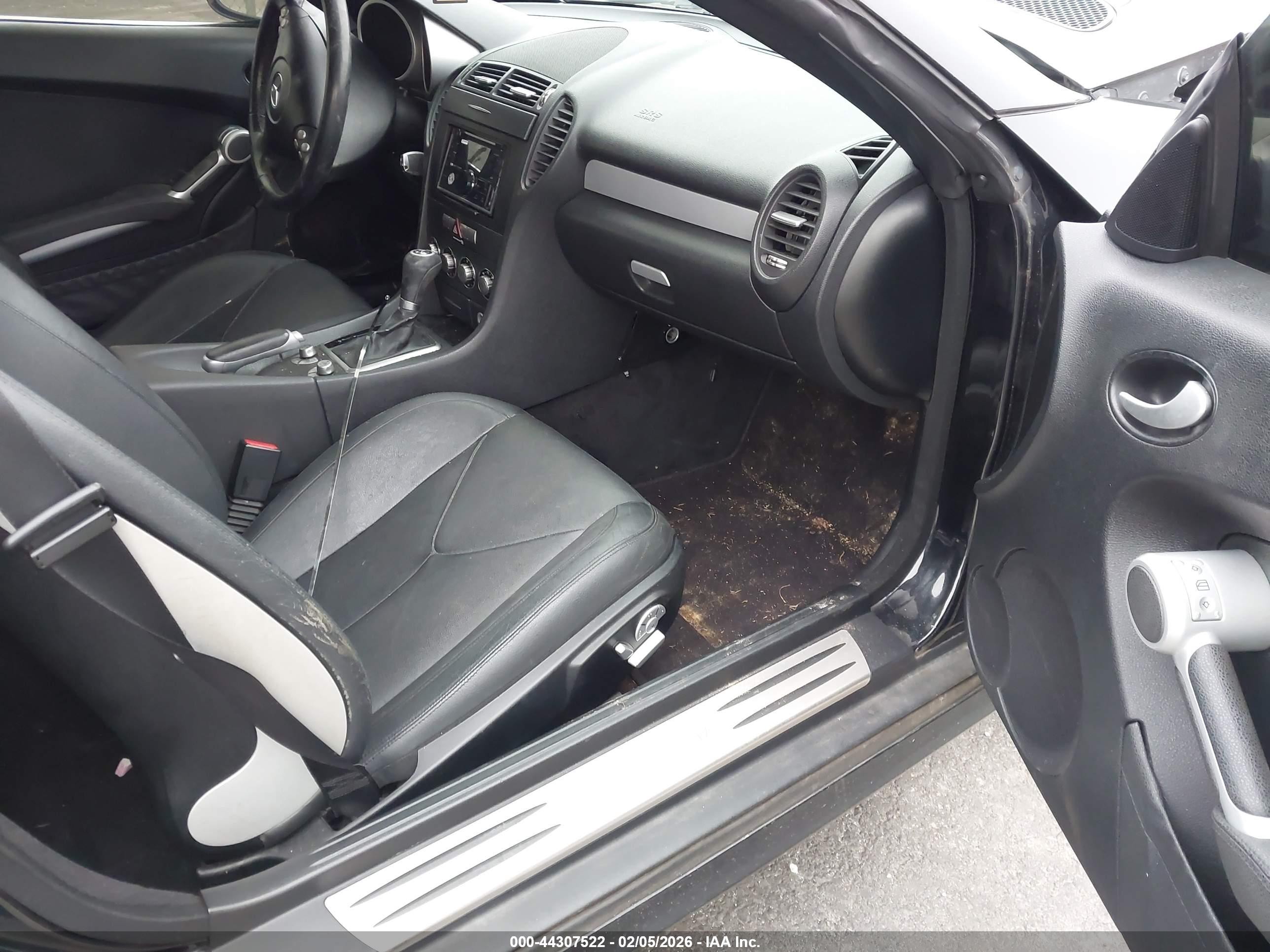 2007 Mercedes-benz Slk 280   Black vin: WDBWK54F37F134362