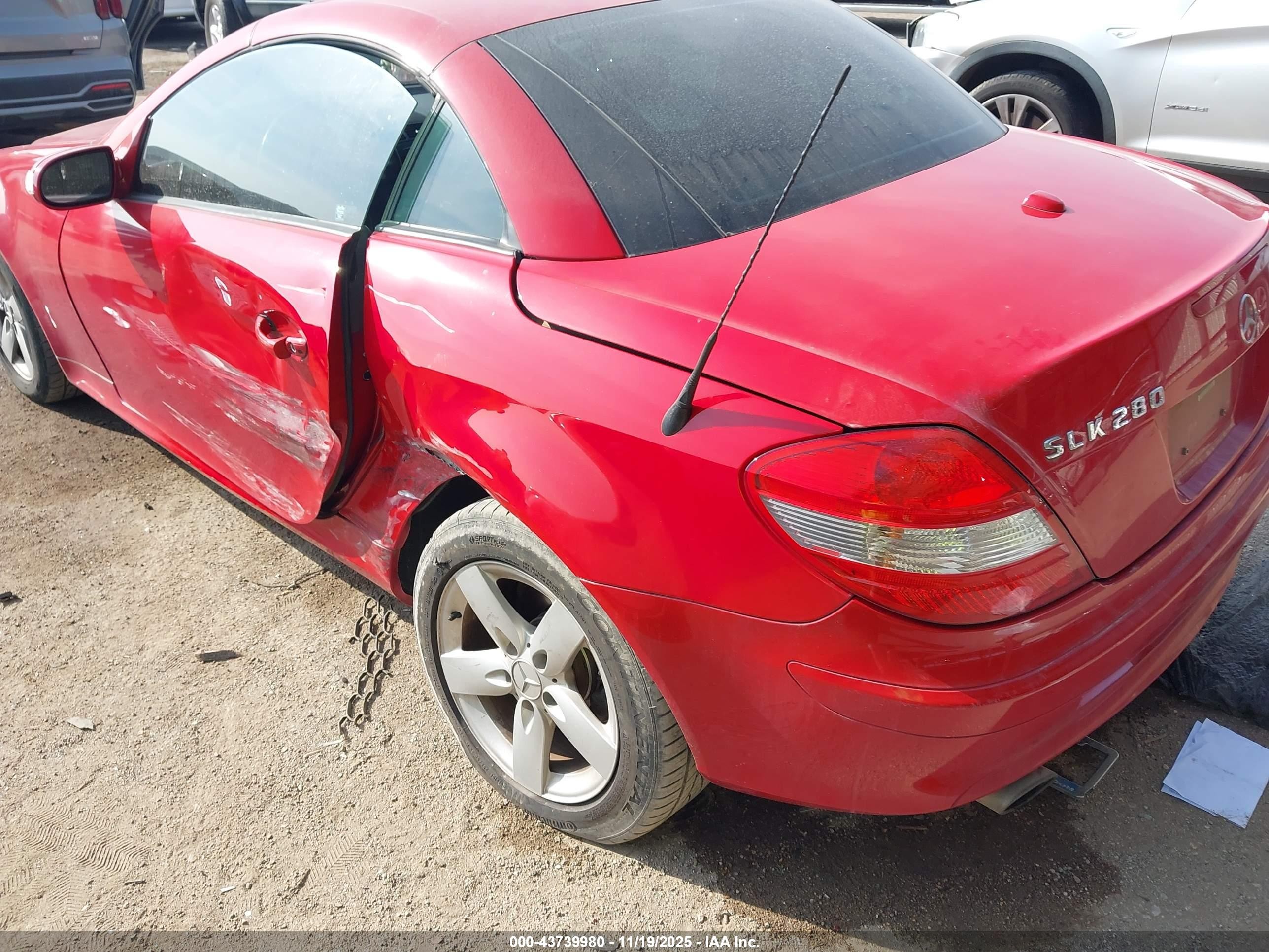 2007 Mercedes-benz Slk 280   Red vin: WDBWK54F37F138069