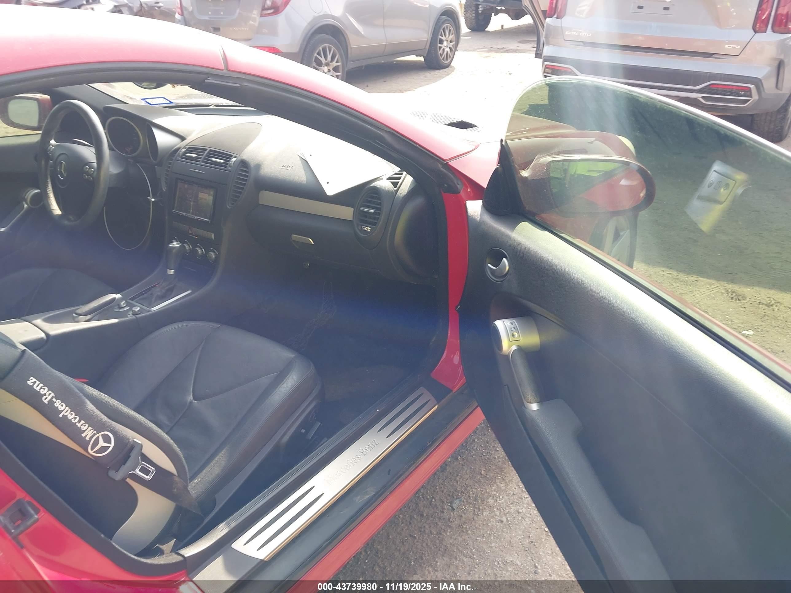 2007 Mercedes-benz Slk 280   Red vin: WDBWK54F37F138069