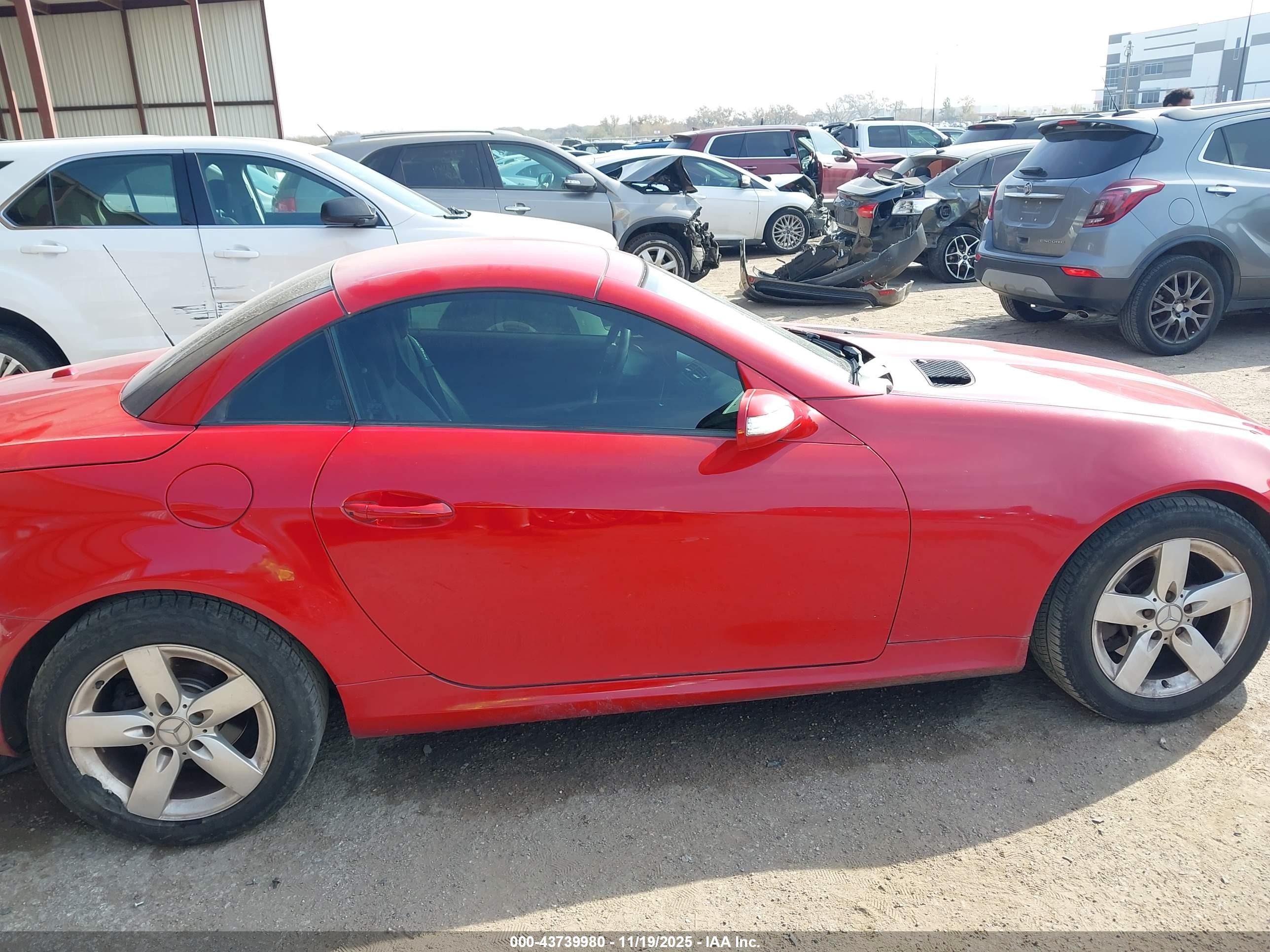 2007 Mercedes-benz Slk 280   Red vin: WDBWK54F37F138069