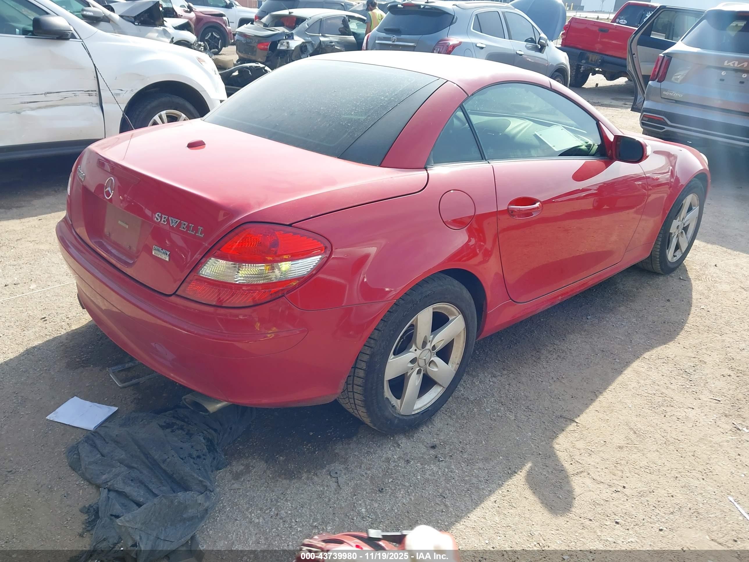 2007 Mercedes-benz Slk 280   Red vin: WDBWK54F37F138069
