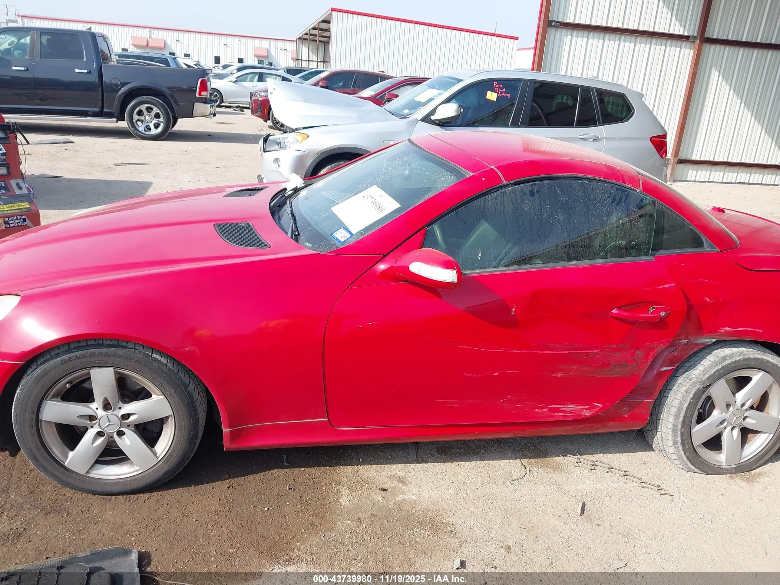2007 Mercedes-benz Slk 280   Red vin: WDBWK54F37F138069