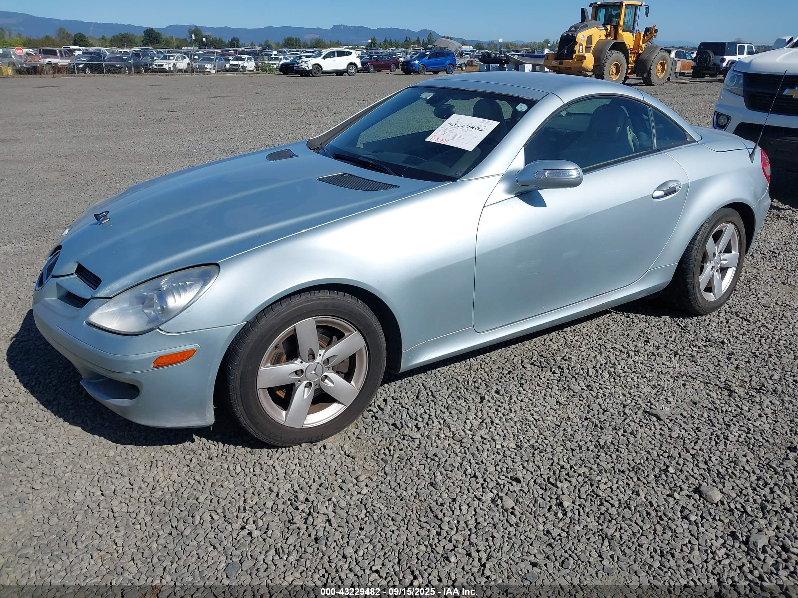 2007 Mercedes-benz Slk 280   Light Blue vin: WDBWK54F37F139920