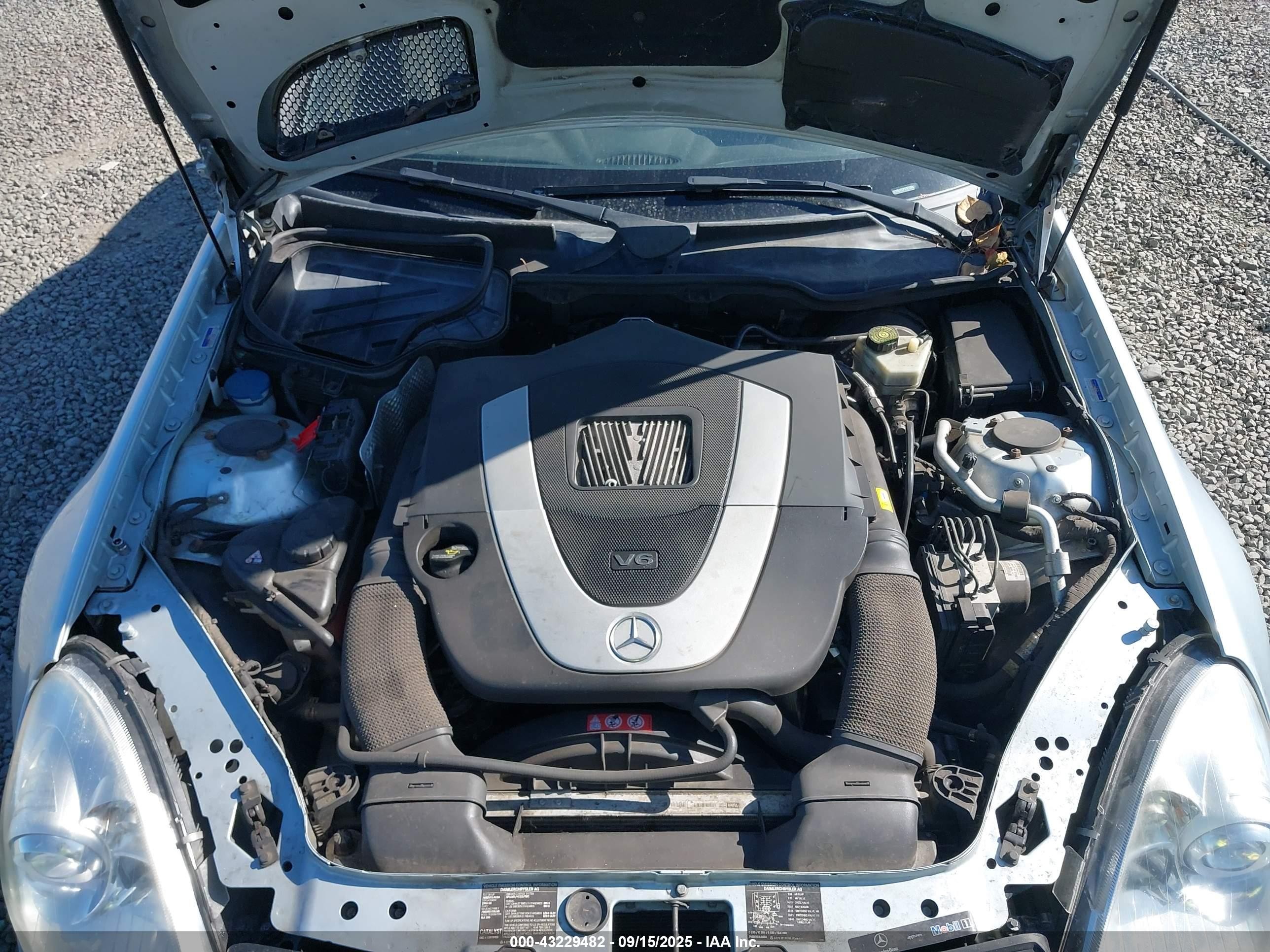 2007 Mercedes-benz Slk 280   Light Blue vin: WDBWK54F37F139920