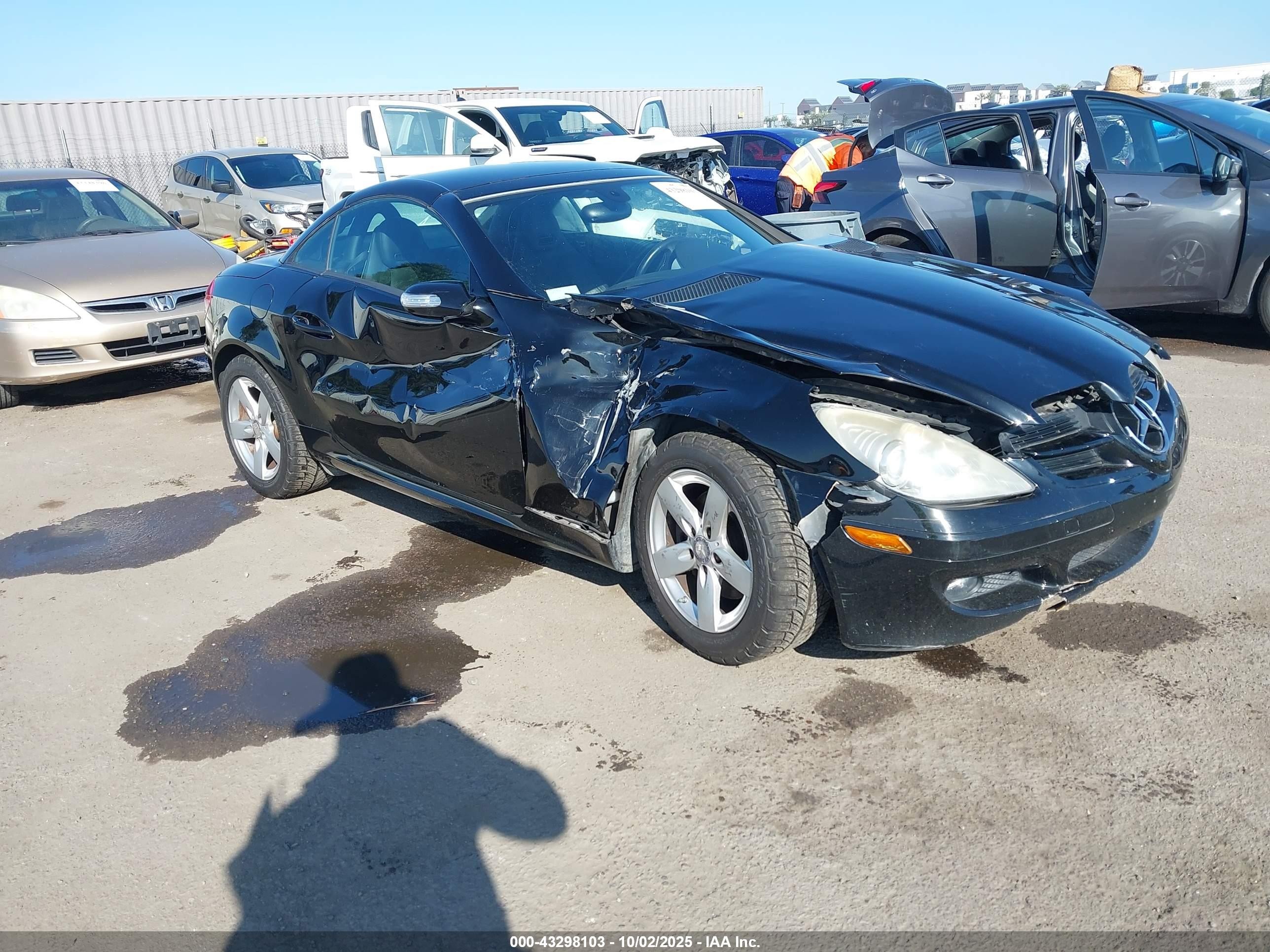 2008 Mercedes-benz Slk 280   Black vin: WDBWK54F48F183135