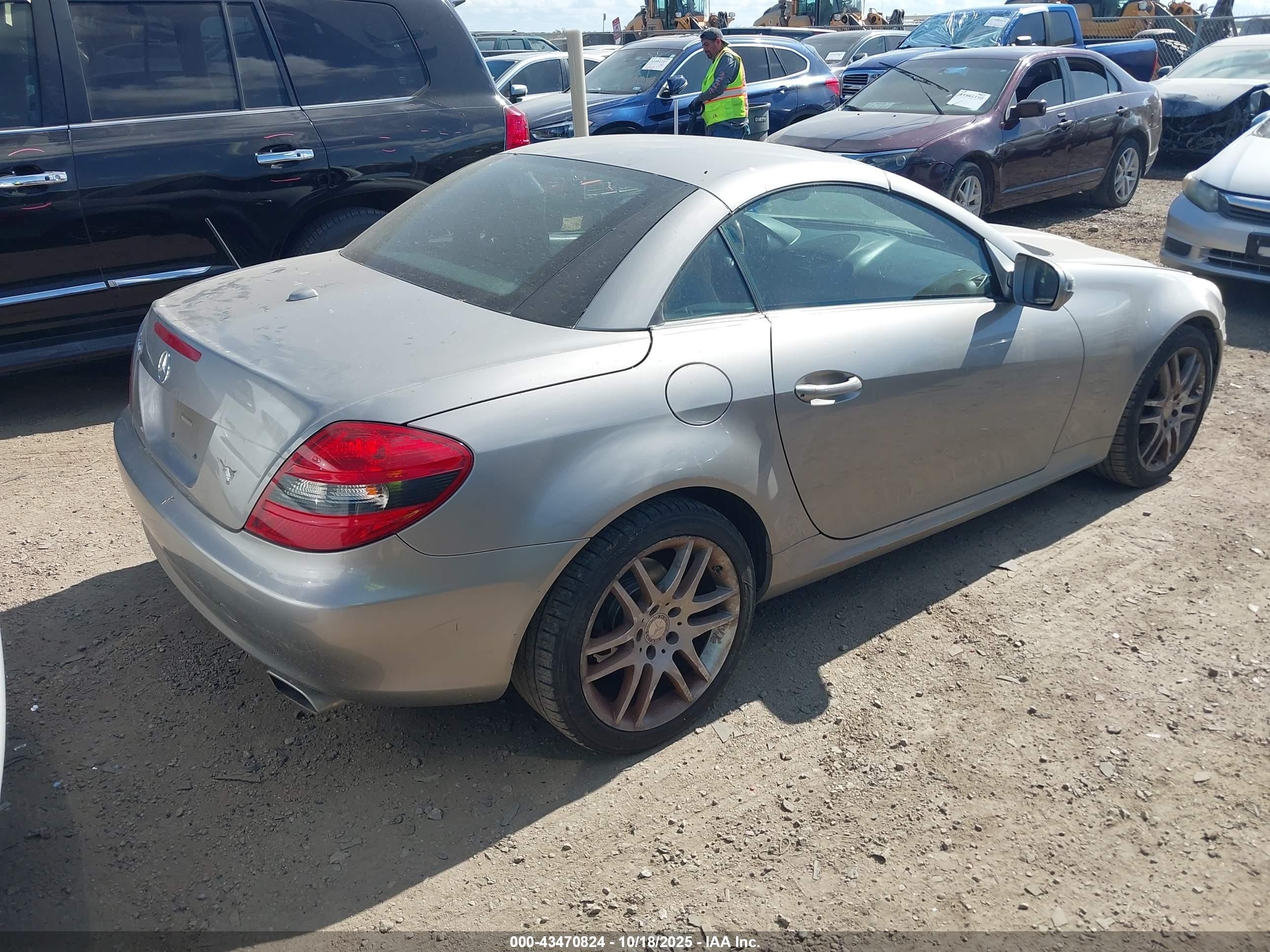 2009 Mercedes-benz Slk 300   Серебряный vin: WDBWK54F49F194444