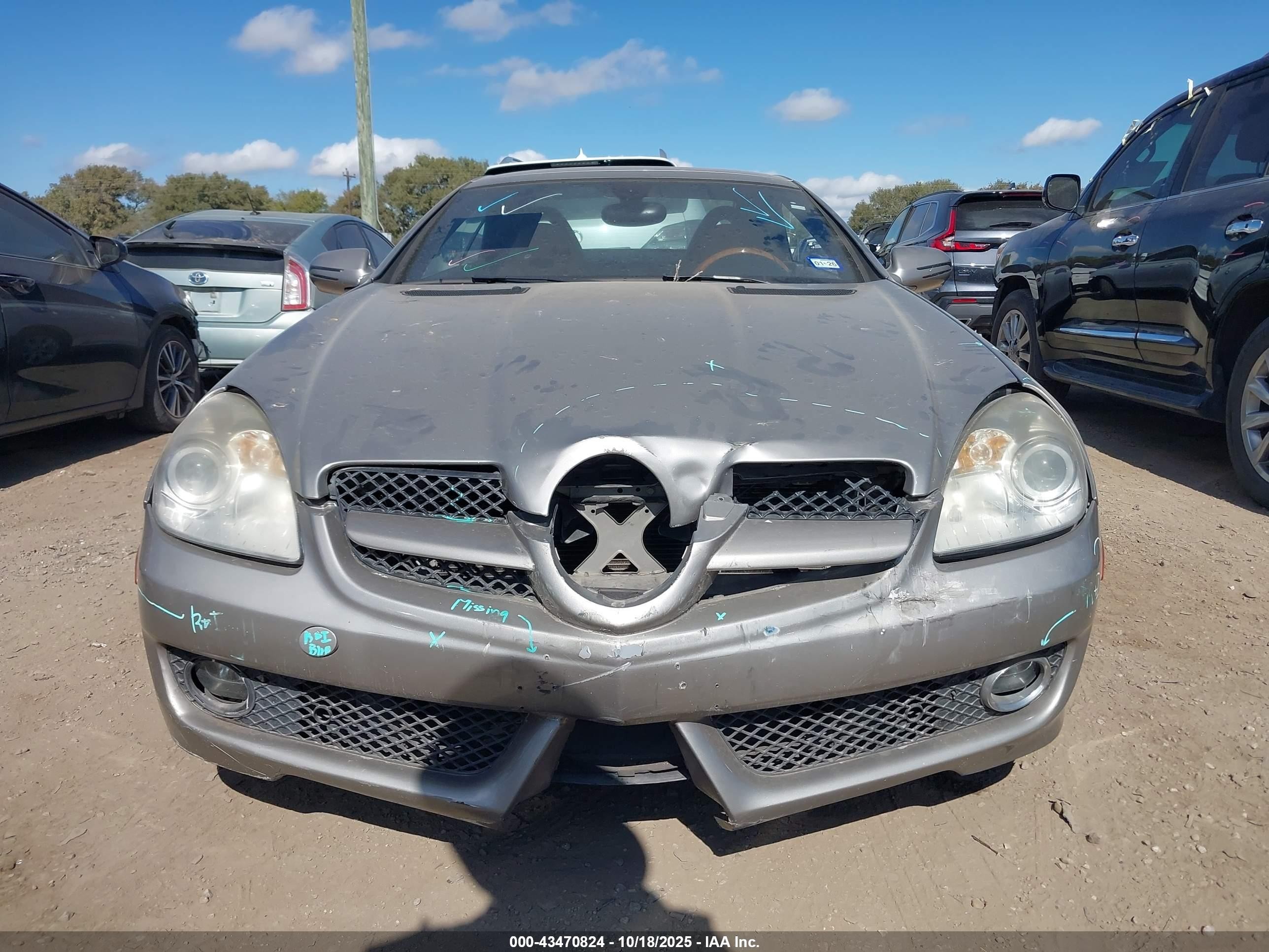 2009 Mercedes-benz Slk 300   Серебряный vin: WDBWK54F49F194444
