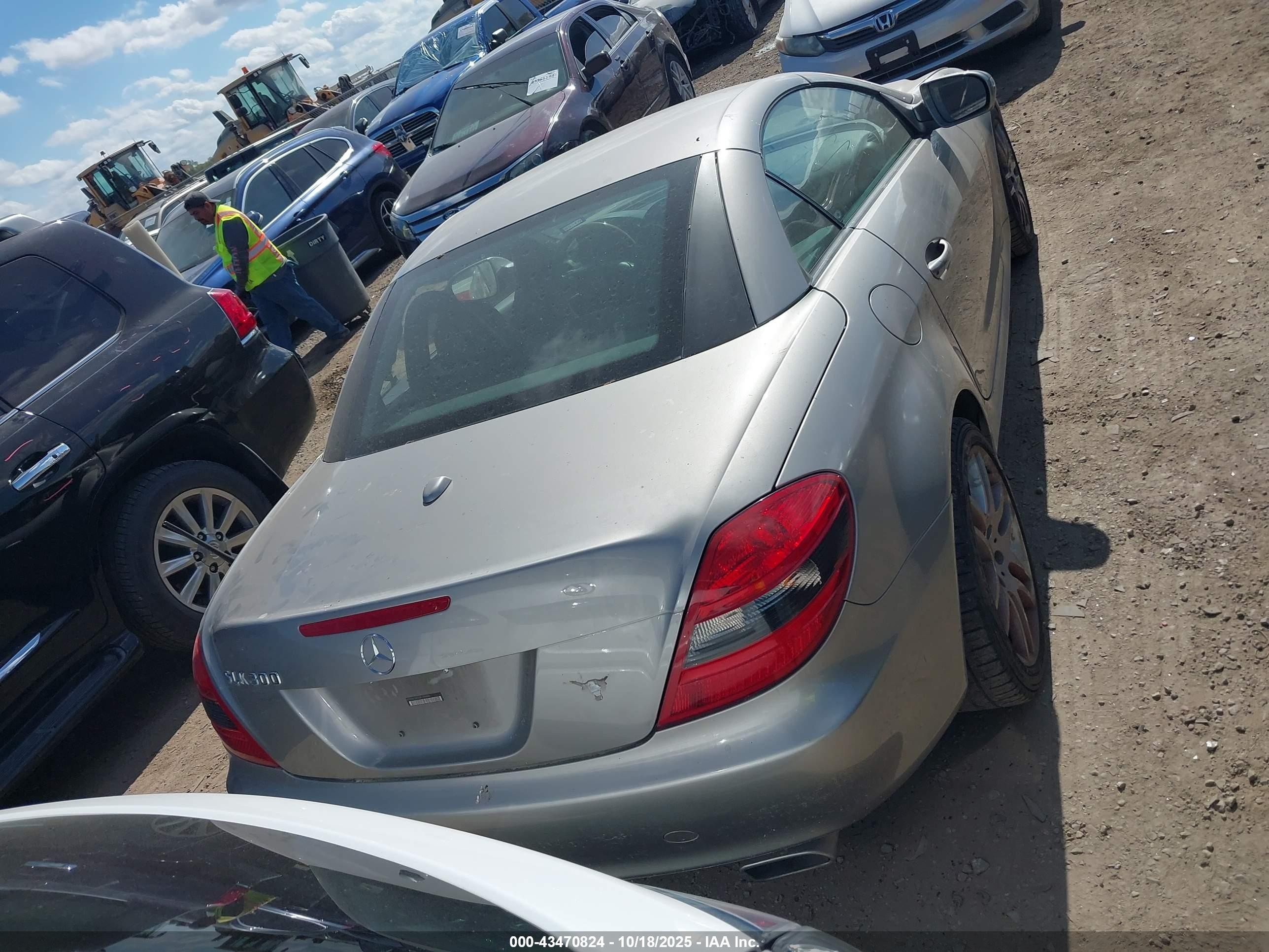 2009 Mercedes-benz Slk 300   Серебряный vin: WDBWK54F49F194444