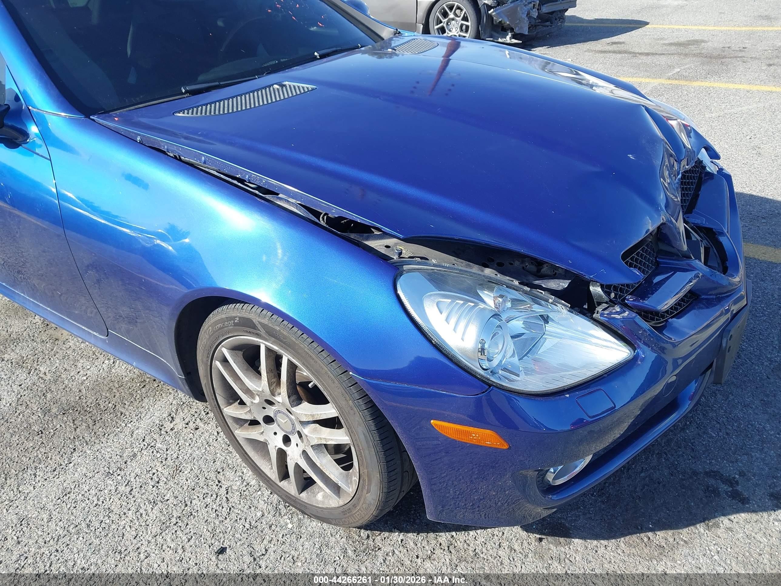 2009 Mercedes-benz Slk 300   Blue vin: WDBWK54F49F209508