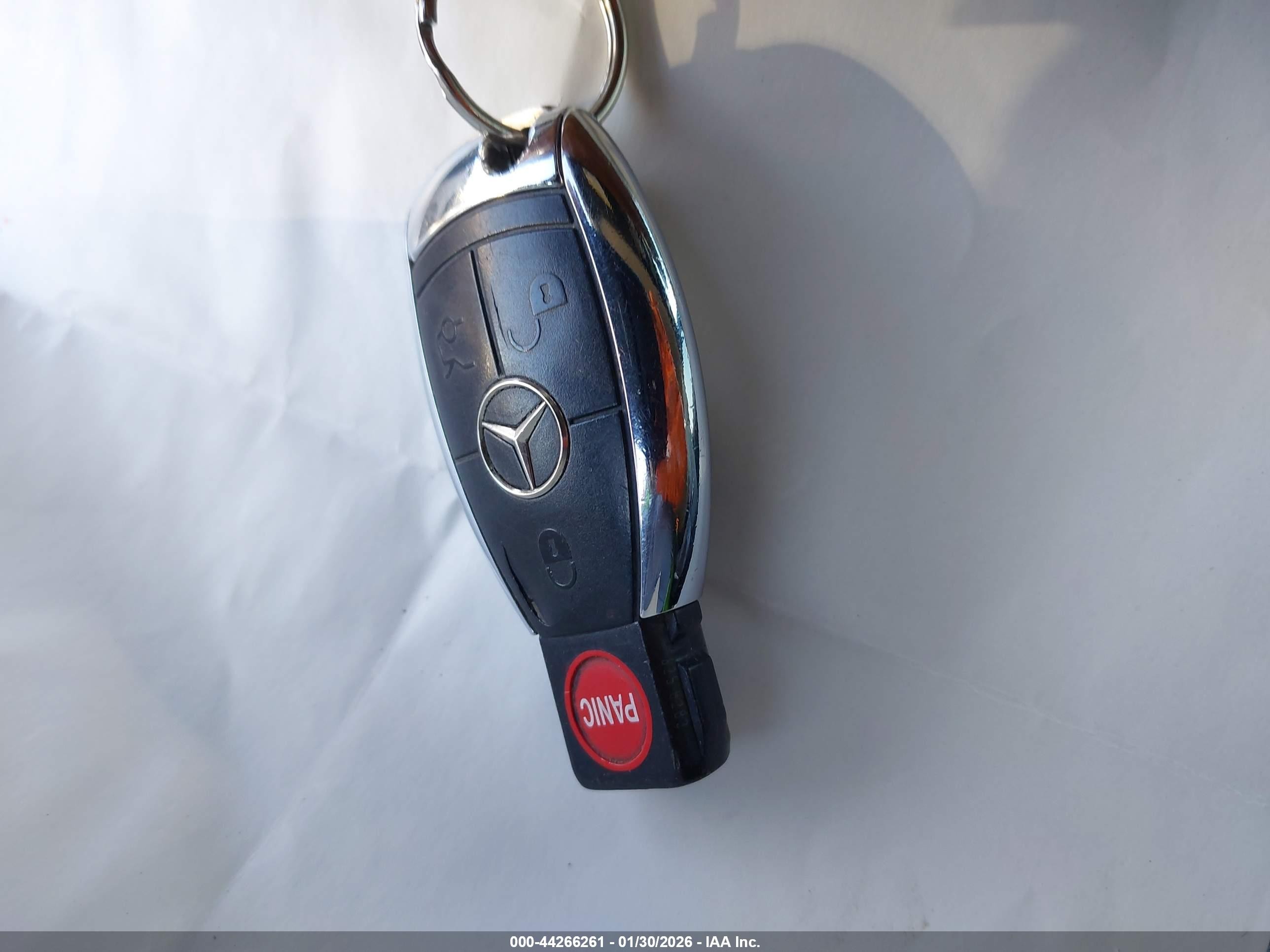 2009 Mercedes-benz Slk 300   Blue vin: WDBWK54F49F209508