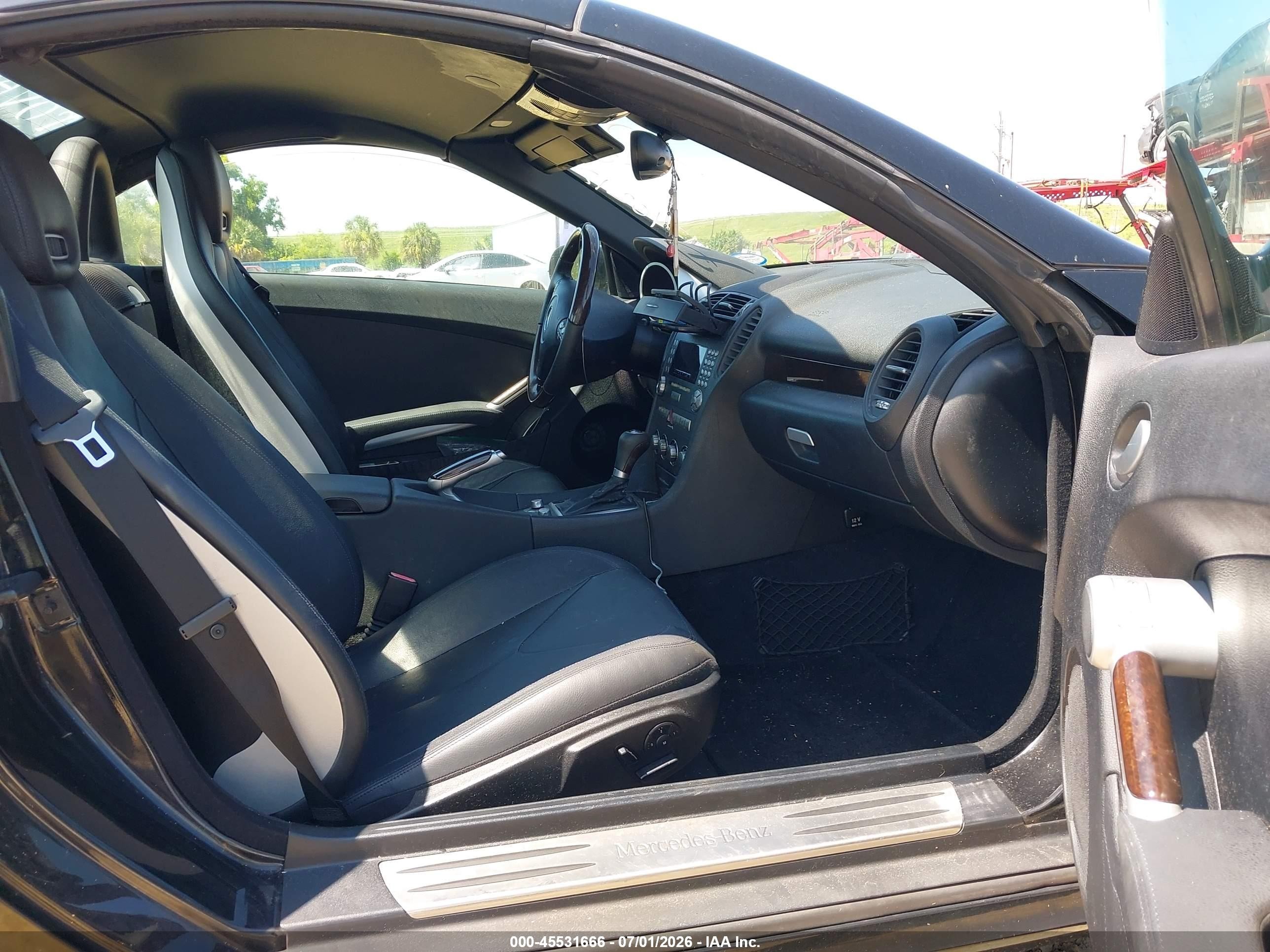 2007 Mercedes-benz Slk 280   Black vin: WDBWK54F57F158422