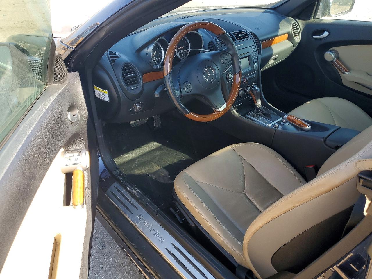 2009 Mercedes-benz Slk 300 Black vin: WDBWK54F59F210344