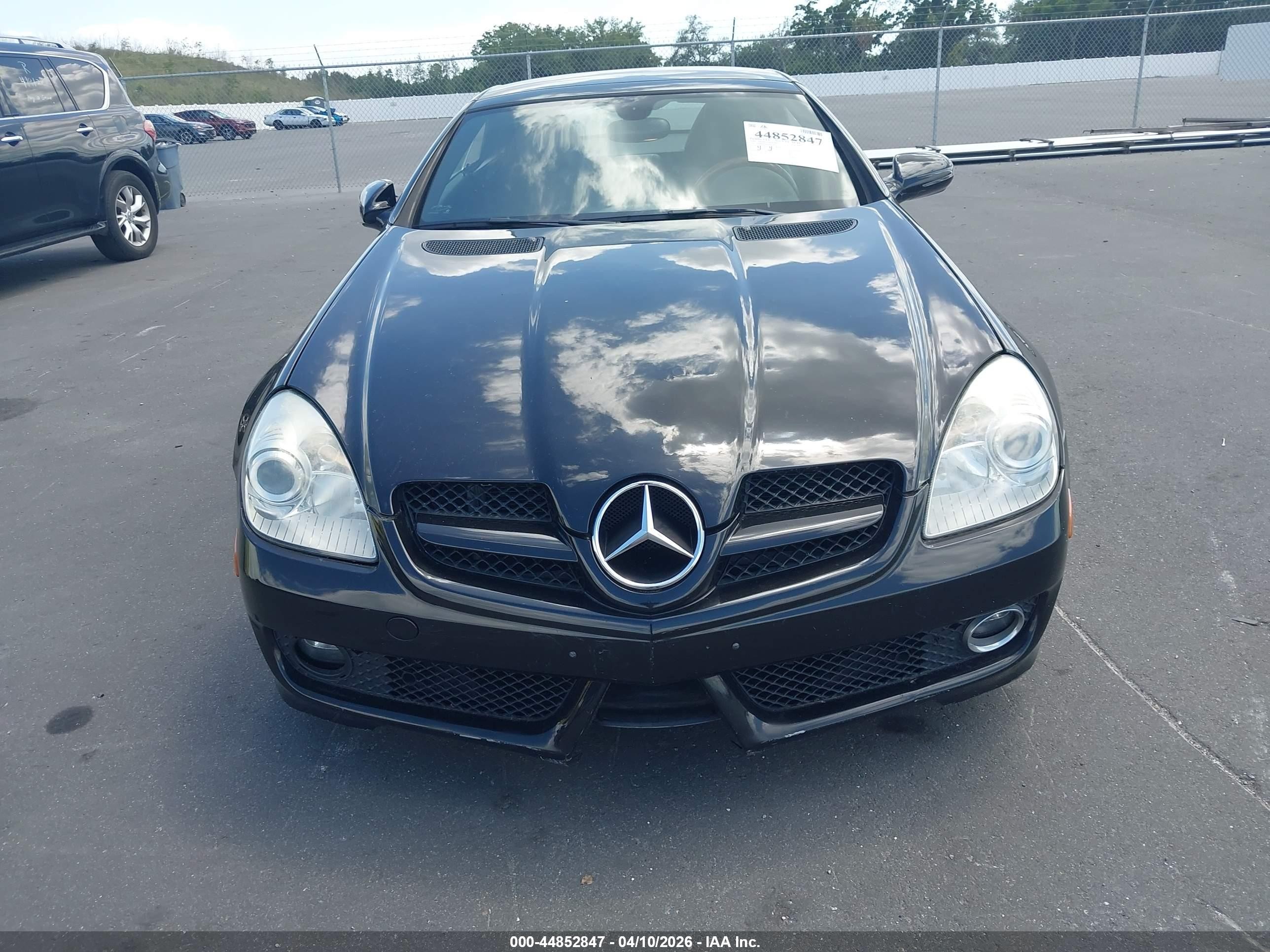 2009 Mercedes-benz Slk 300   Black vin: WDBWK54F59F215012