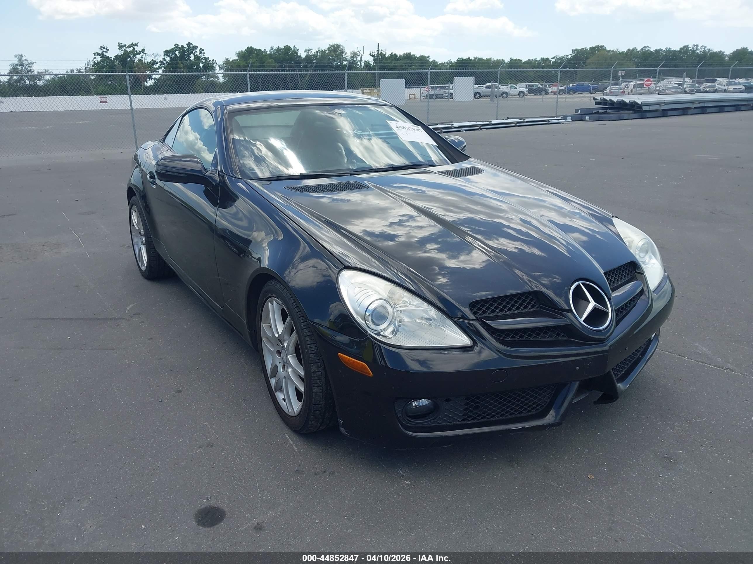 2009 Mercedes-benz Slk 300   Black vin: WDBWK54F59F215012