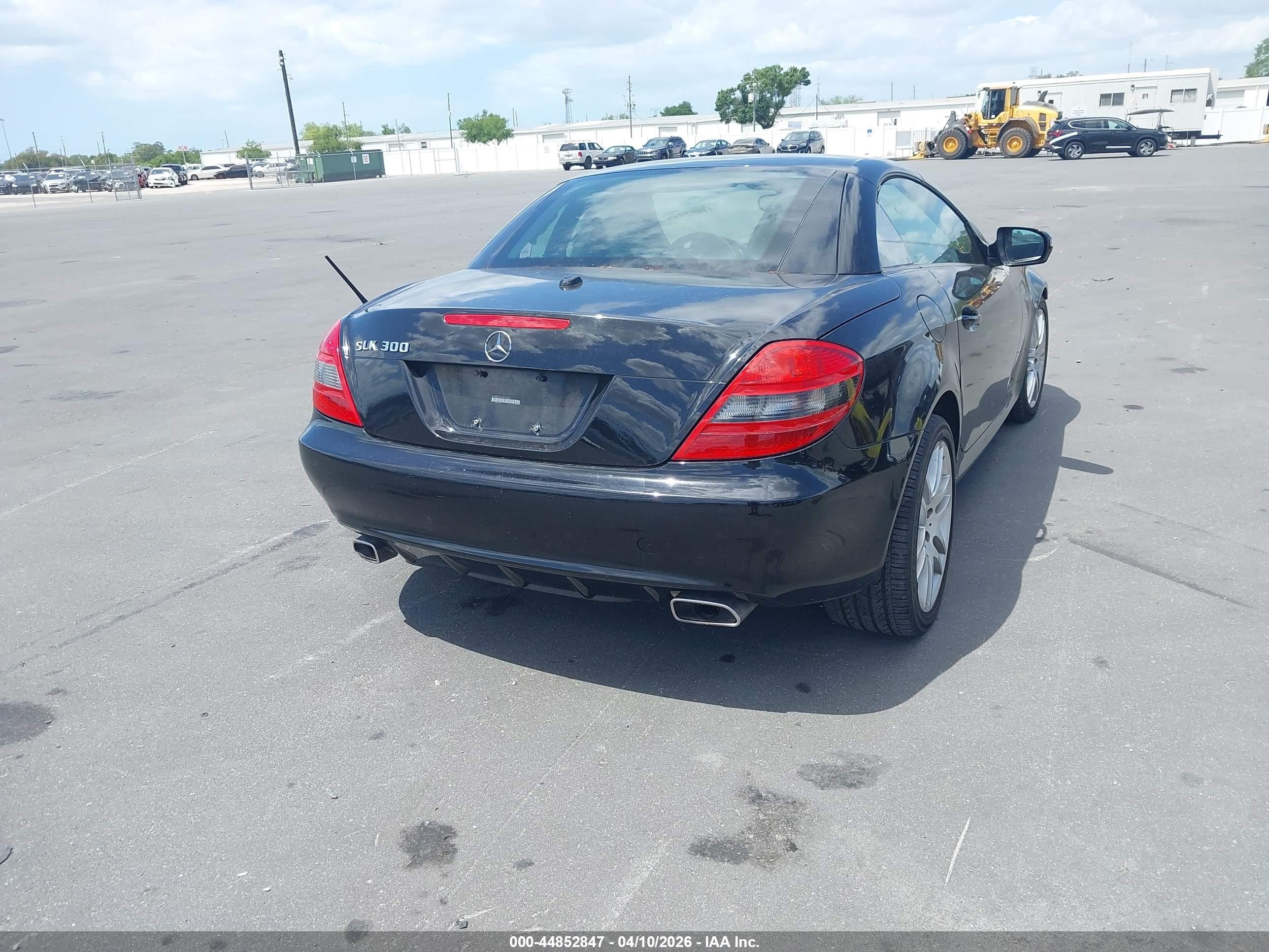2009 Mercedes-benz Slk 300   Black vin: WDBWK54F59F215012