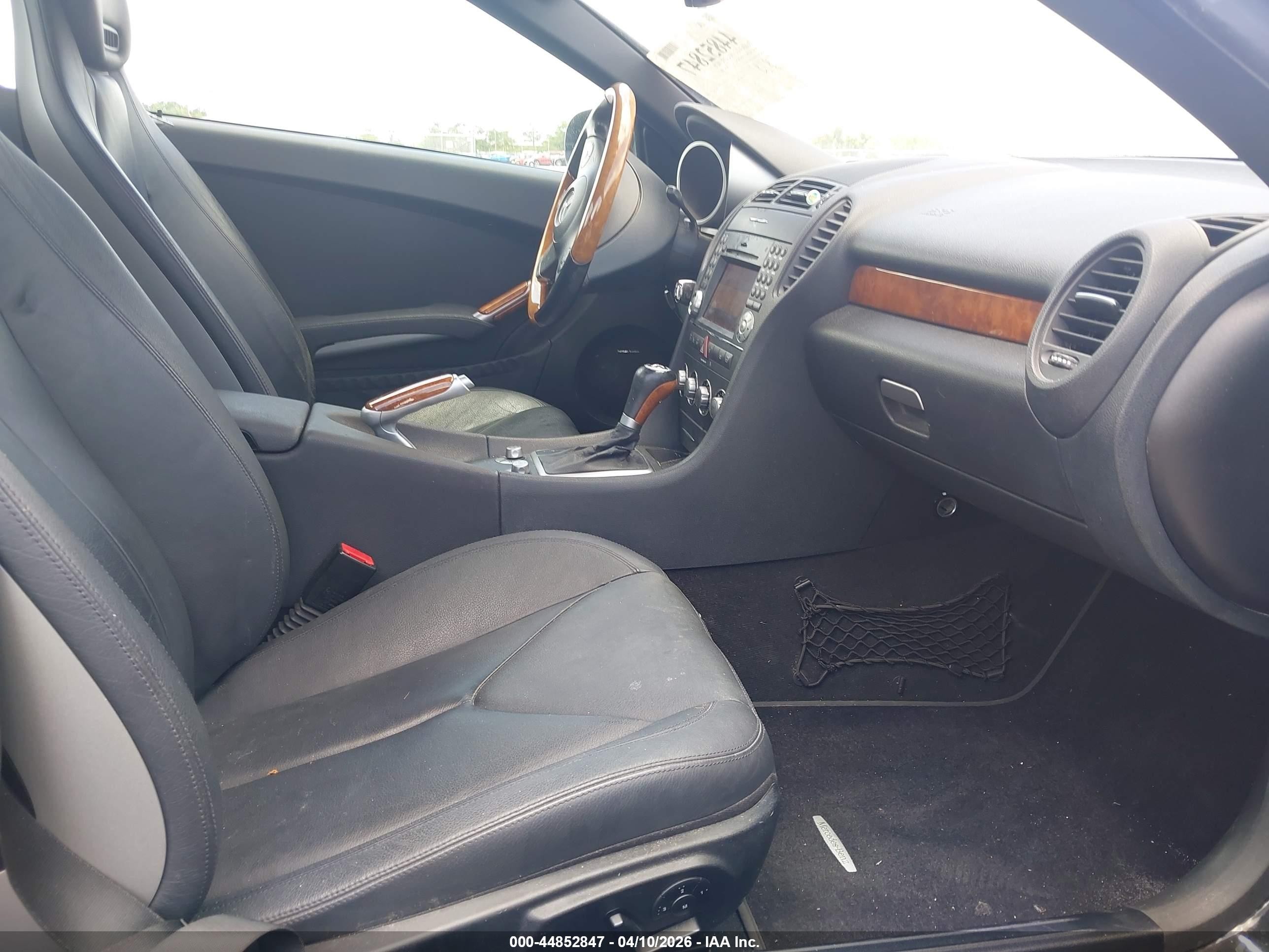 2009 Mercedes-benz Slk 300   Black vin: WDBWK54F59F215012