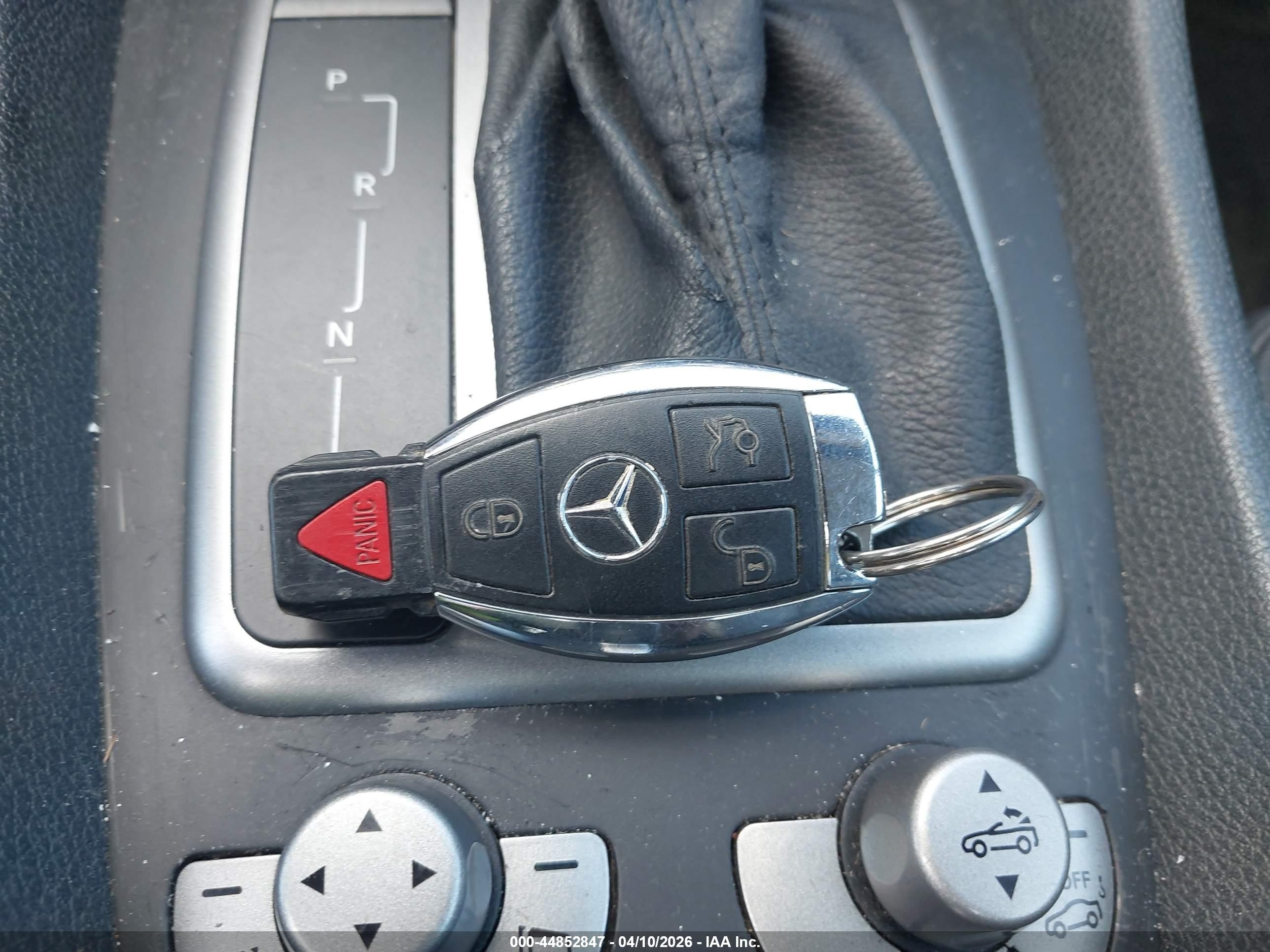 2009 Mercedes-benz Slk 300   Black vin: WDBWK54F59F215012