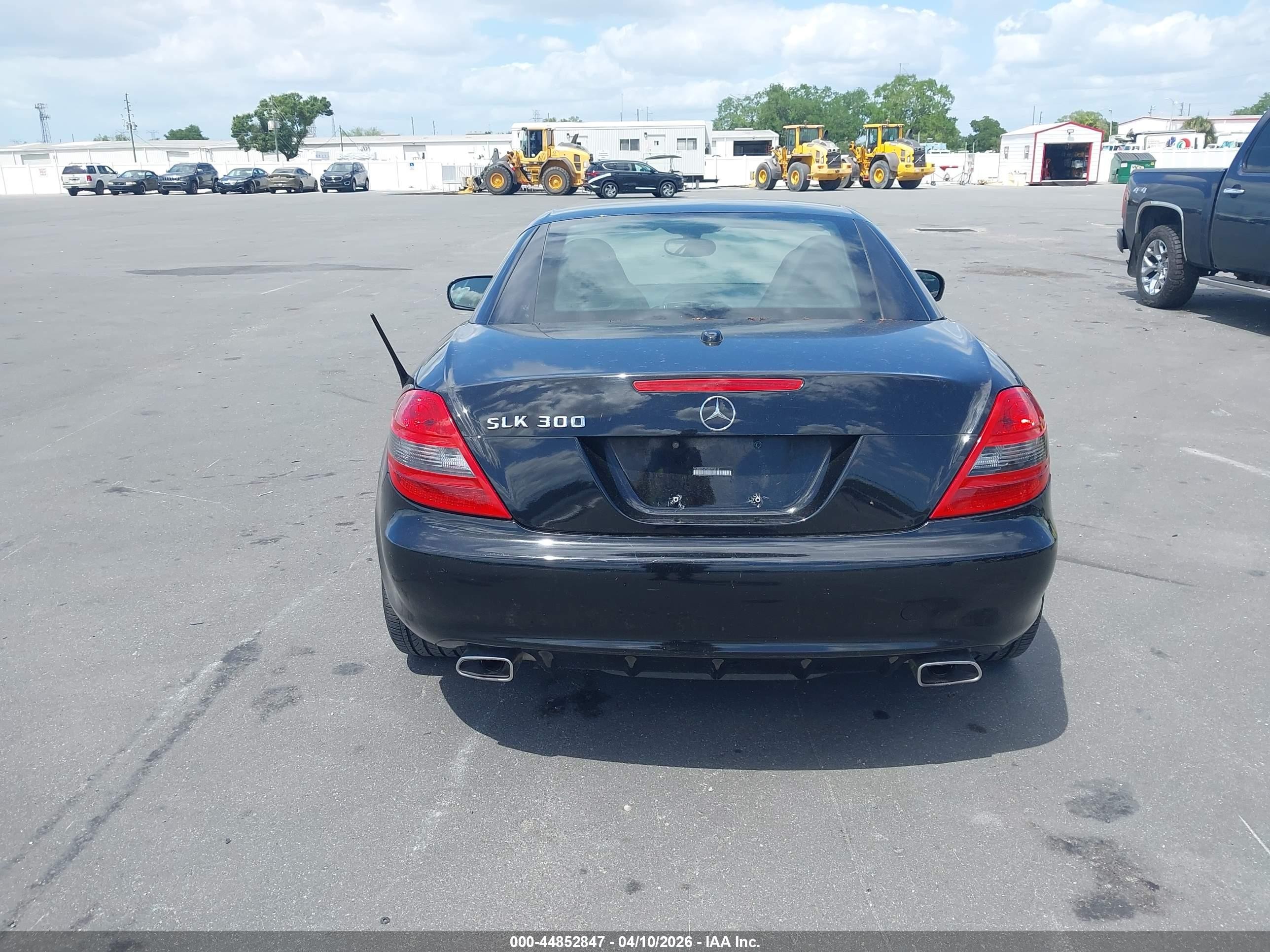 2009 Mercedes-benz Slk 300   Black vin: WDBWK54F59F215012
