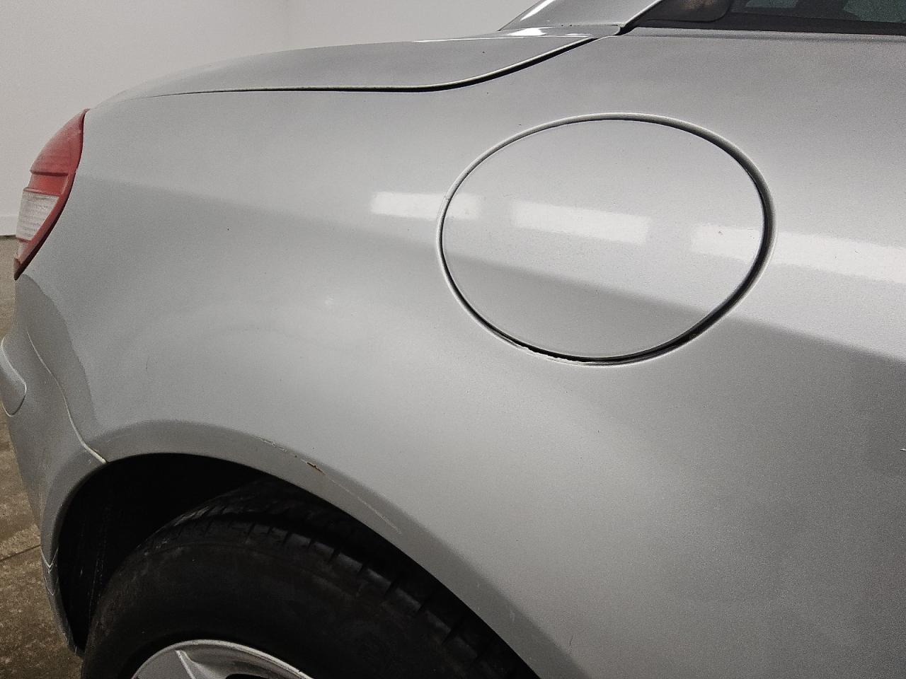 2006 Mercedes-benz Slk 280 Silver vin: WDBWK54F66F129591 Damage: Right Qtr Panel, Heavy Scratch, 8 To 9 Inches