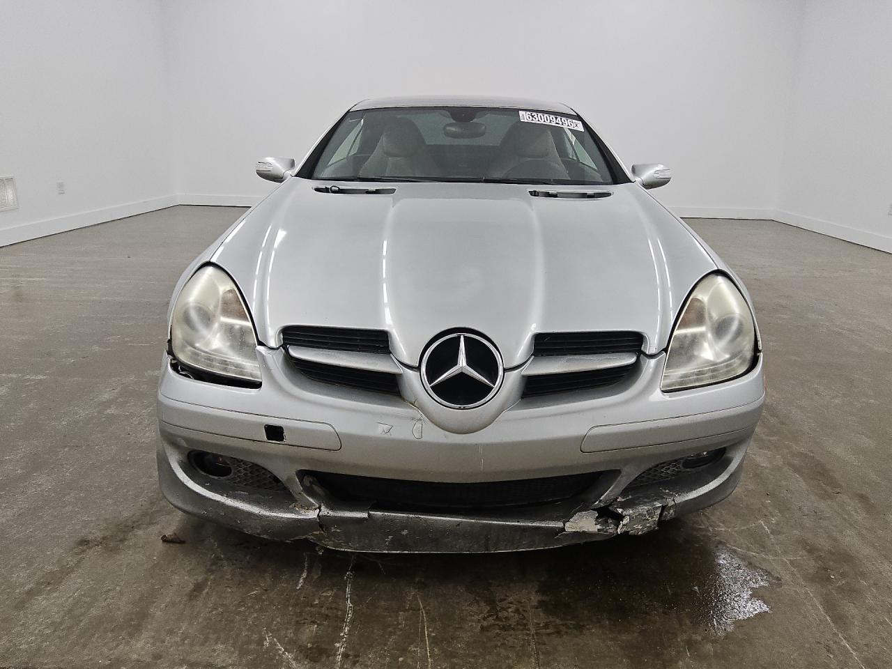 2006 Mercedes-benz Slk 280 Silver vin: WDBWK54F66F129591 Damage: Front Bumper, Severe Damage, Replacement Required
