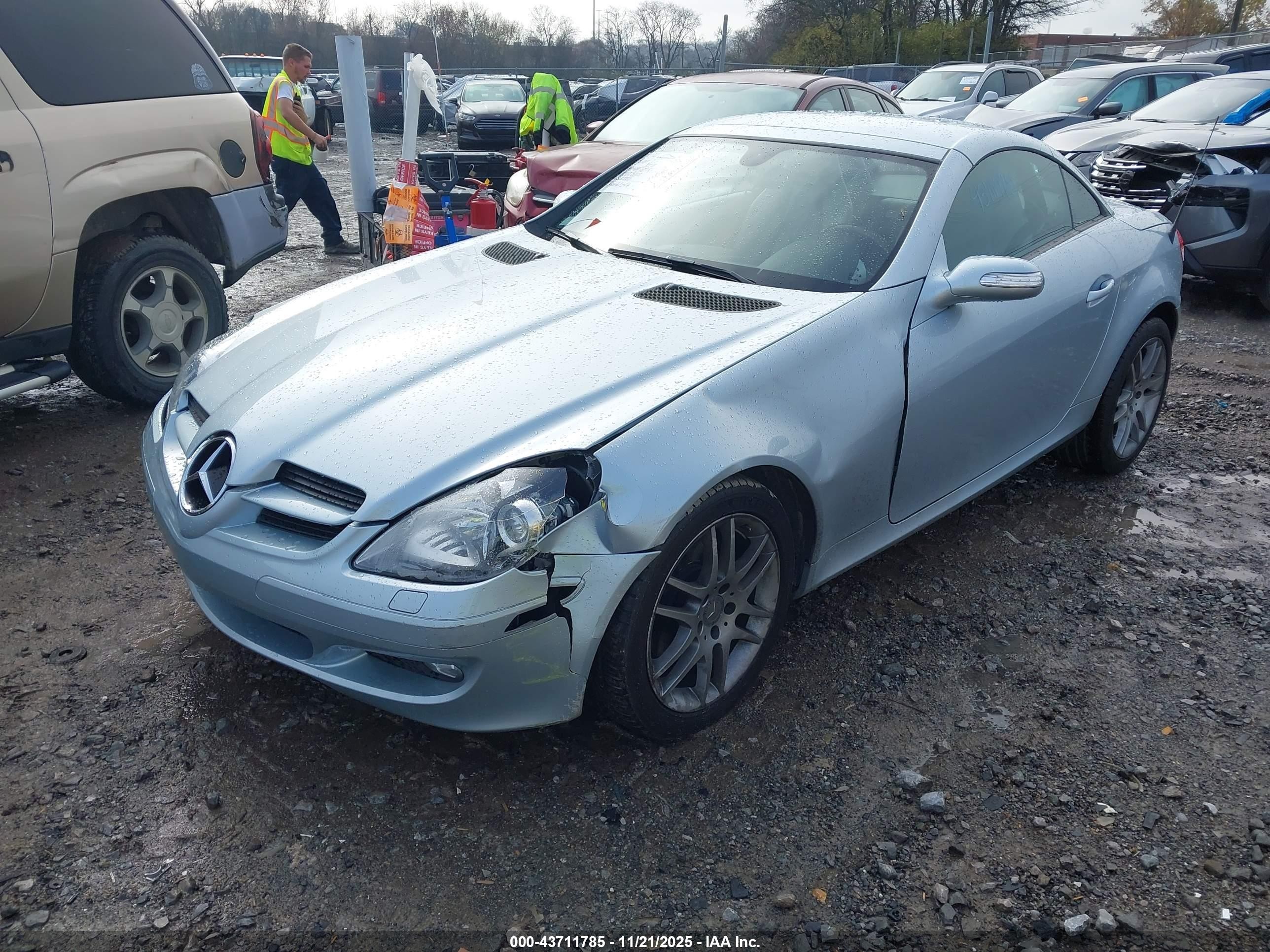 2007 Mercedes-benz Slk 280   Light Blue vin: WDBWK54F67F148725