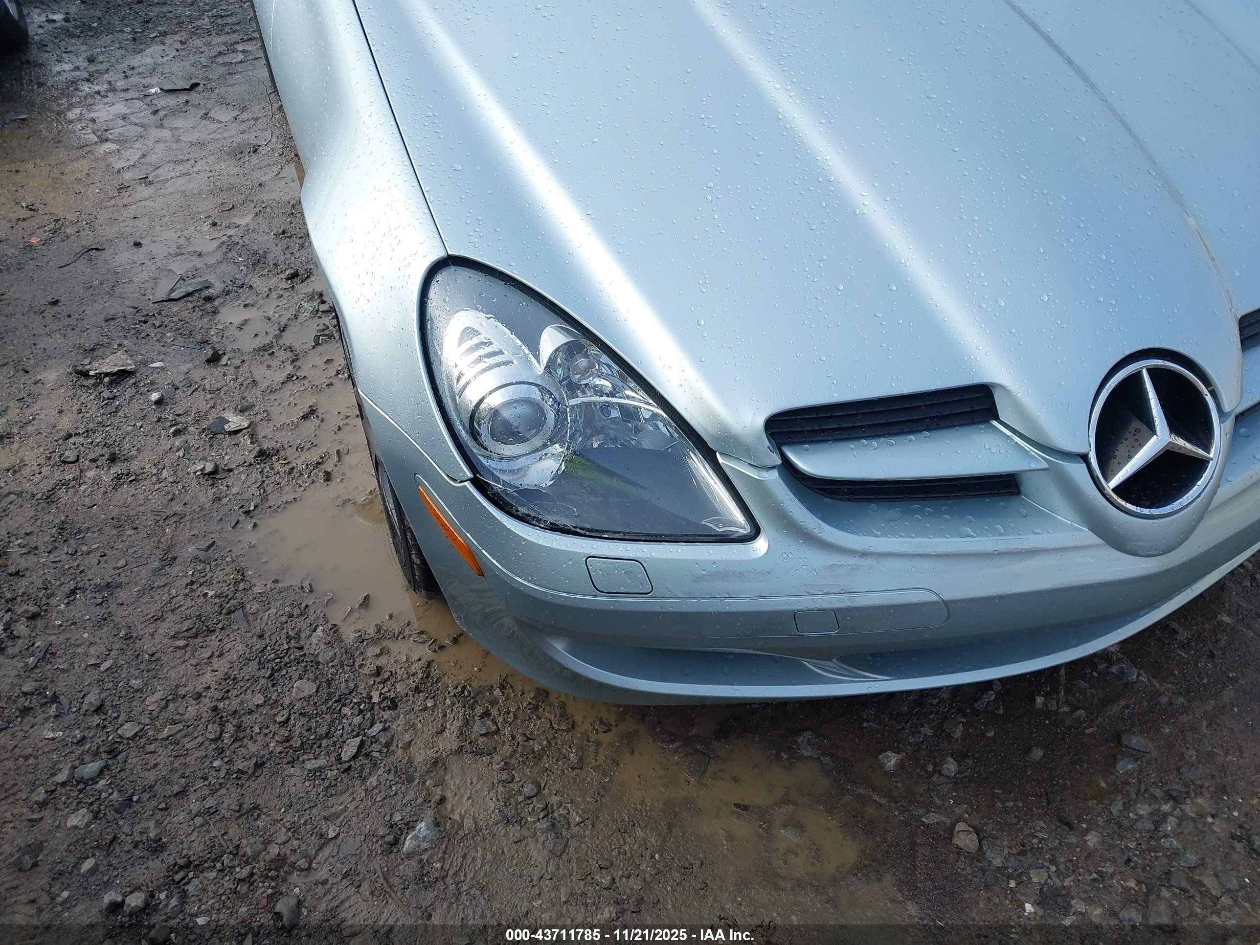 2007 Mercedes-benz Slk 280   Light Blue vin: WDBWK54F67F148725