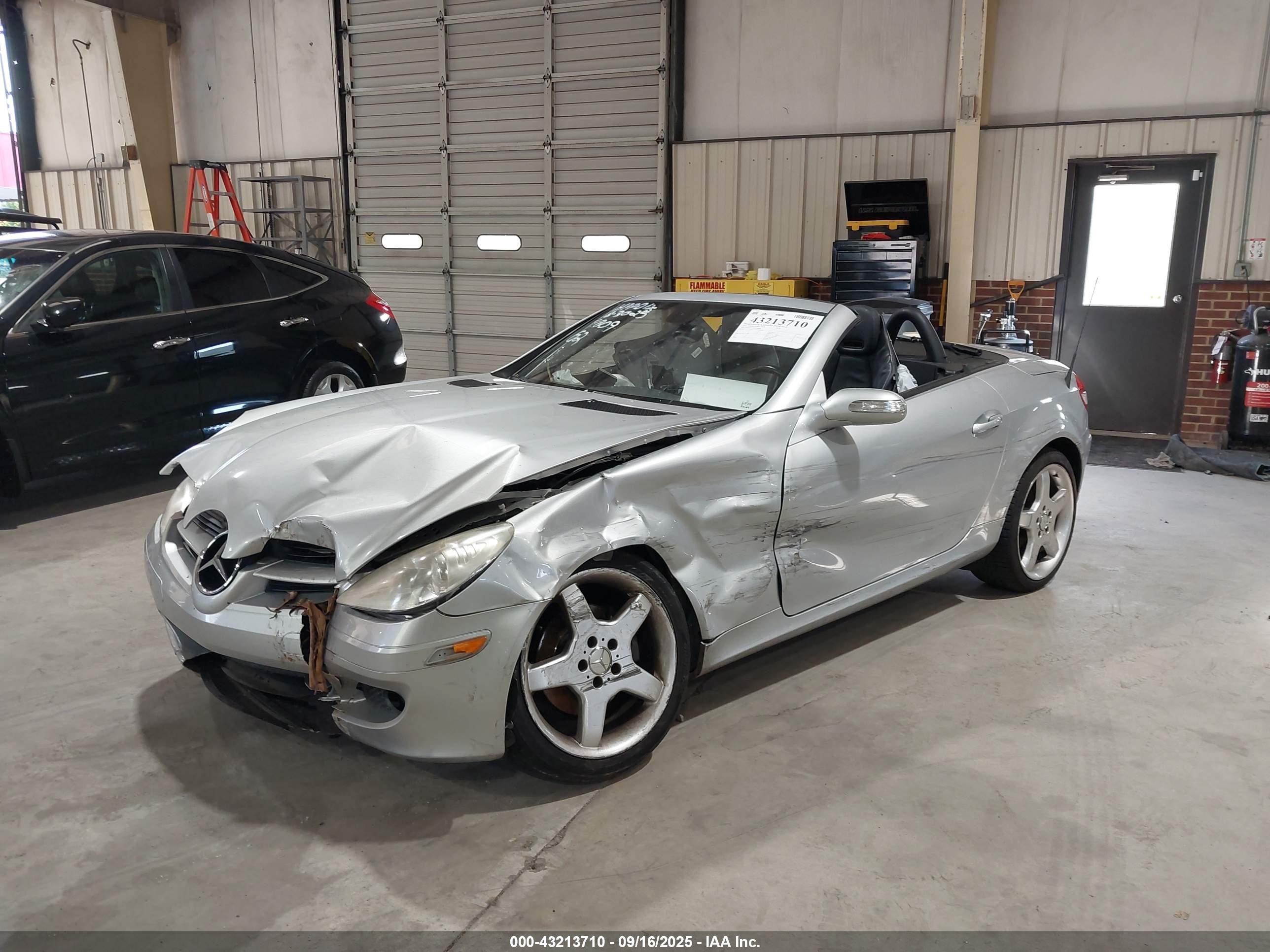 2007 Mercedes-benz Slk 280   Silver vin: WDBWK54F67F149809