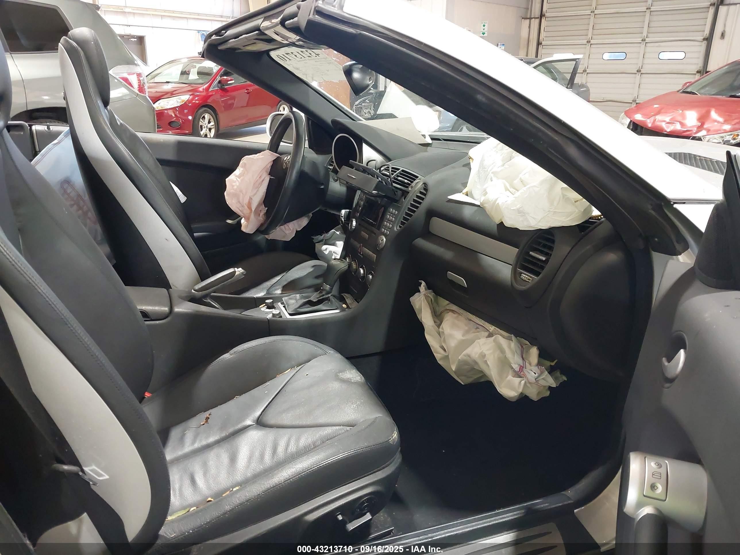 2007 Mercedes-benz Slk 280   Silver vin: WDBWK54F67F149809