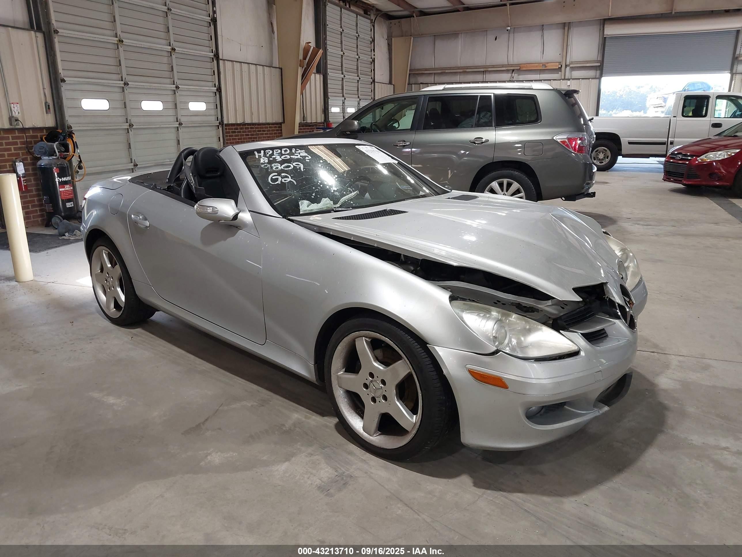 2007 Mercedes-benz Slk 280   Silver vin: WDBWK54F67F149809
