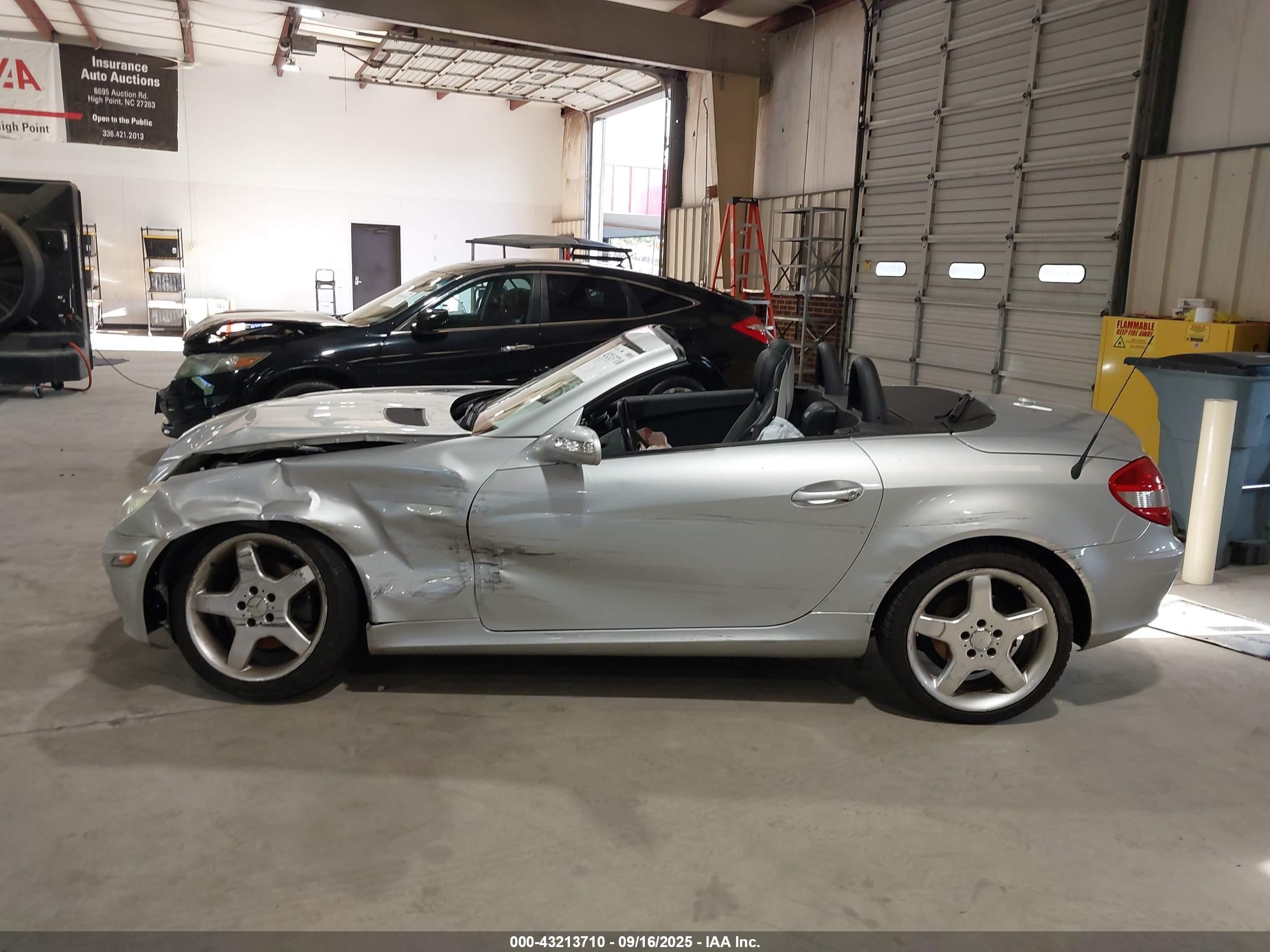 2007 Mercedes-benz Slk 280   Silver vin: WDBWK54F67F149809