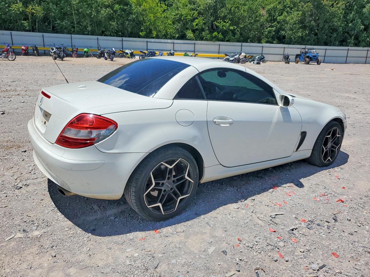 2007 Mercedes-benz Slk 280 White vin: WDBWK54F67F157943