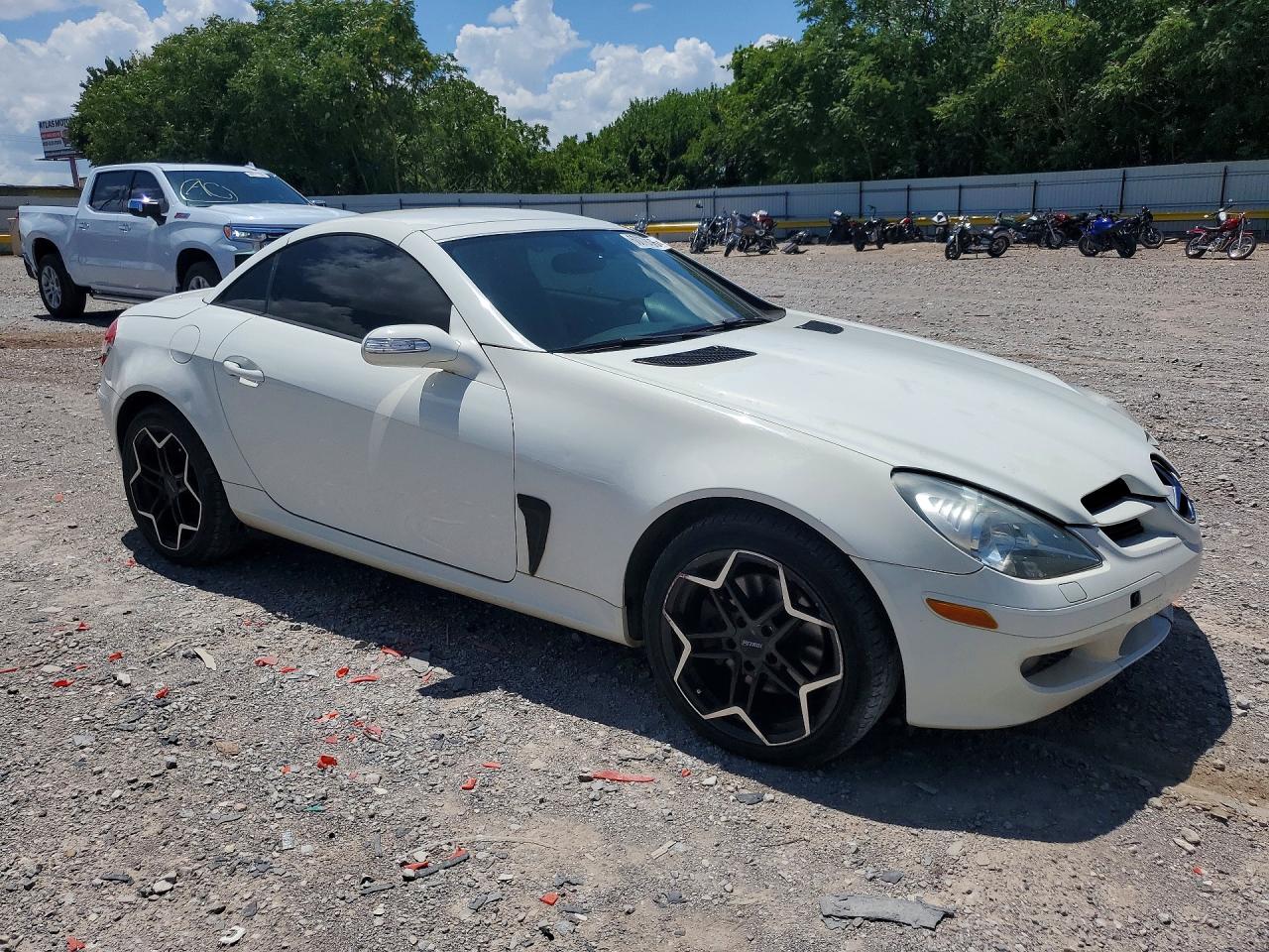 2007 Mercedes-benz Slk 280 White vin: WDBWK54F67F157943