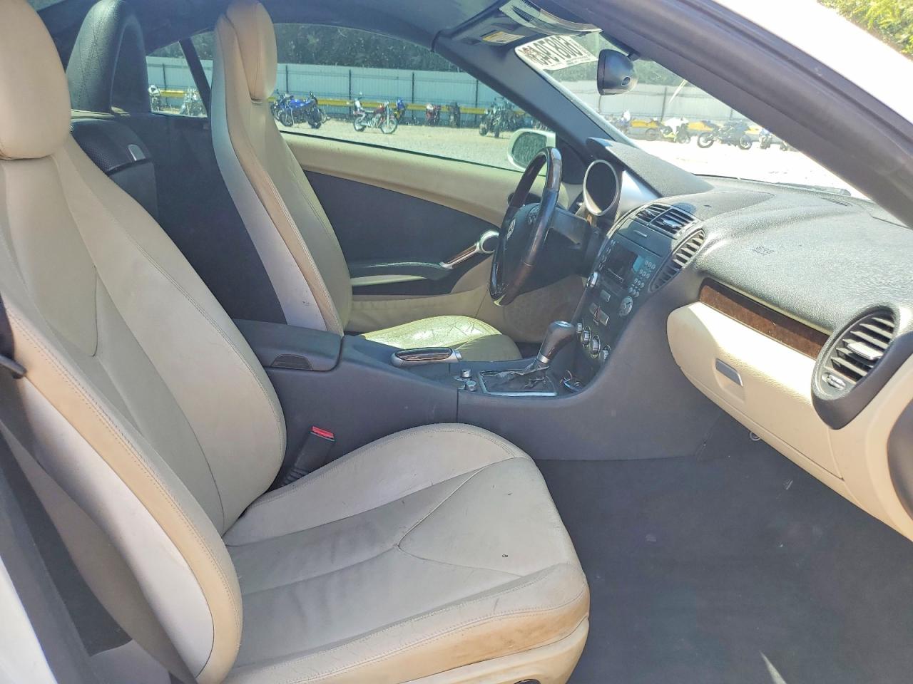 2007 Mercedes-benz Slk 280 White vin: WDBWK54F67F157943
