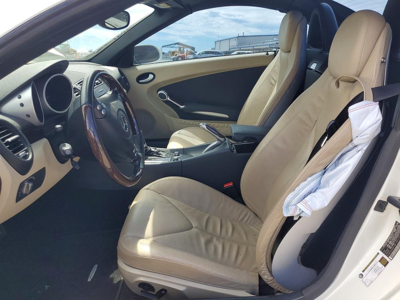 2008 Mercedes-benz Slk 280 White vin: WDBWK54F68F189454