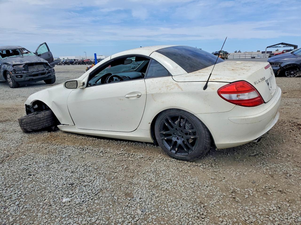 2008 Mercedes-benz Slk 280 White vin: WDBWK54F68F189454