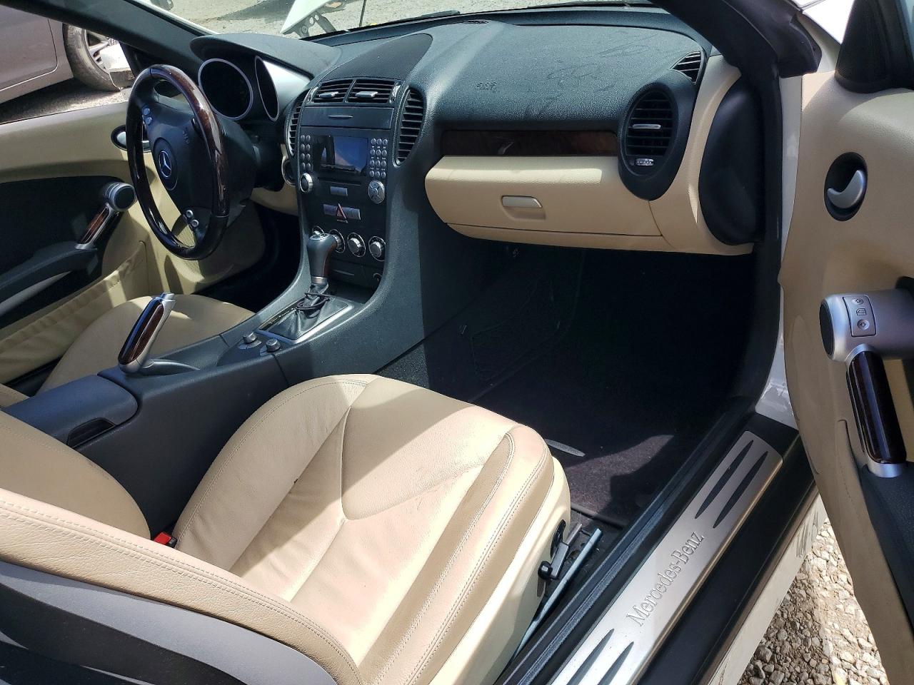 2008 Mercedes-benz Slk 280 White vin: WDBWK54F68F189454