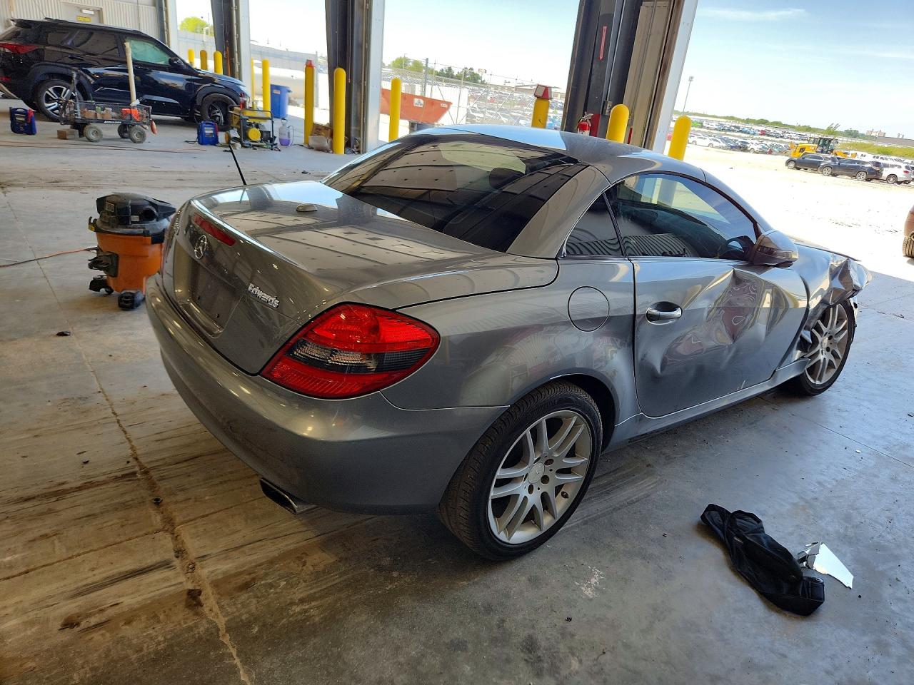 2009 Mercedes-benz Slk 300 Silver vin: WDBWK54F69F190699