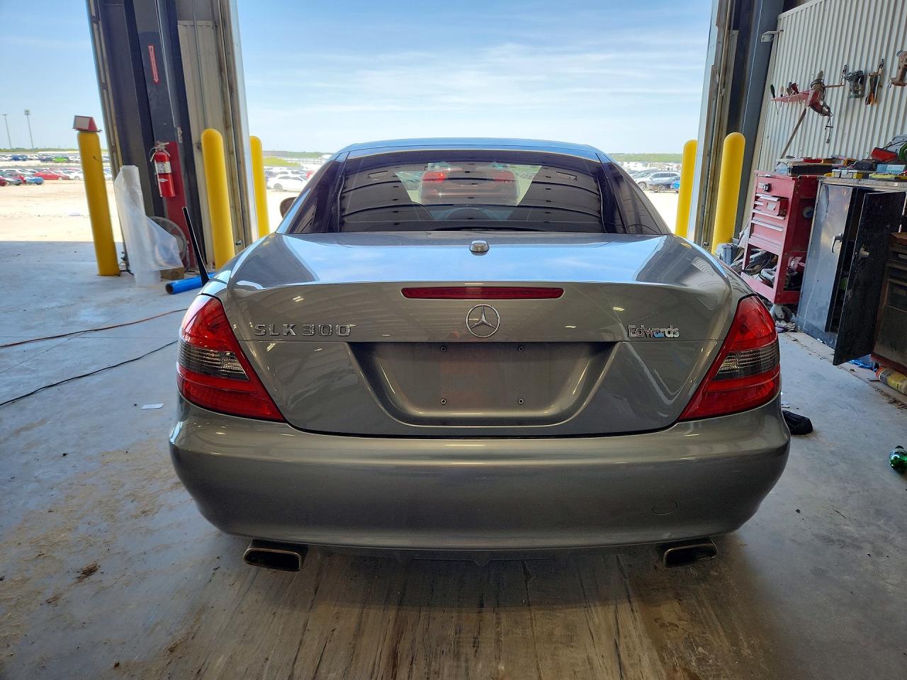 2009 Mercedes-benz Slk 300 Silver vin: WDBWK54F69F190699