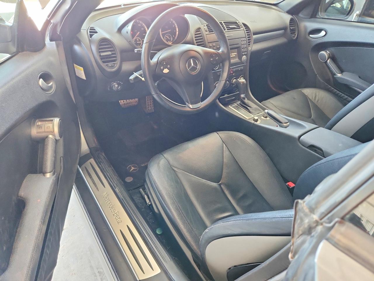 2009 Mercedes-benz Slk 300 Silver vin: WDBWK54F69F190699