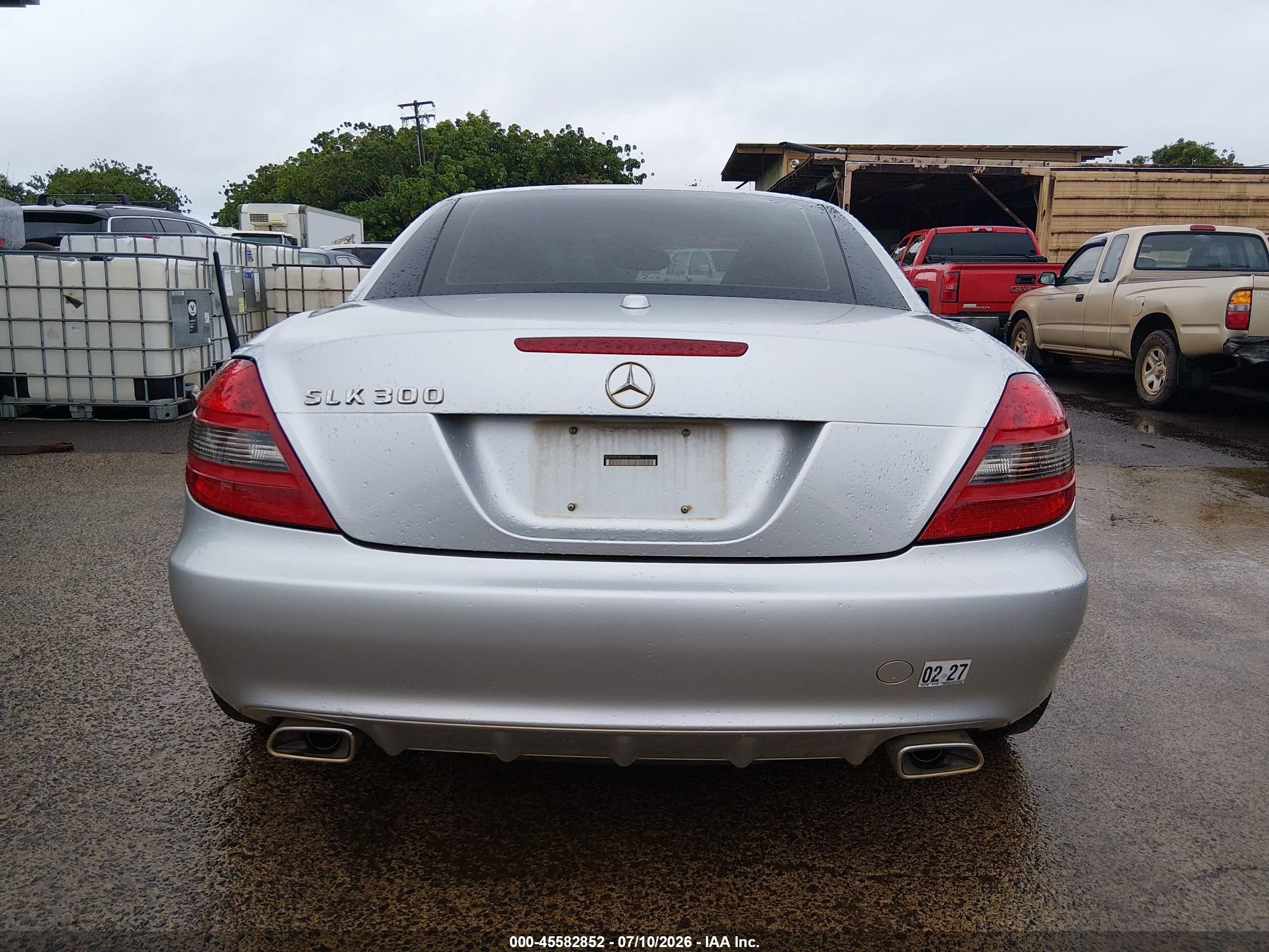 2009 Mercedes-benz Slk 300   Silver vin: WDBWK54F69F192646