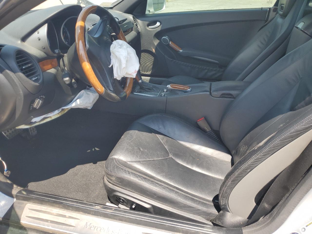 2009 Mercedes-benz Slk 300 Silver vin: WDBWK54F69F208439