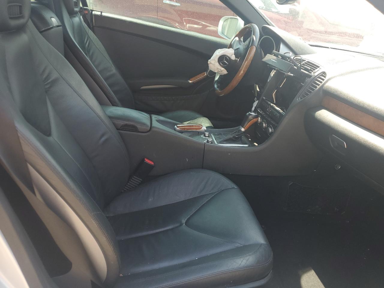 2009 Mercedes-benz Slk 300 Silver vin: WDBWK54F69F208439