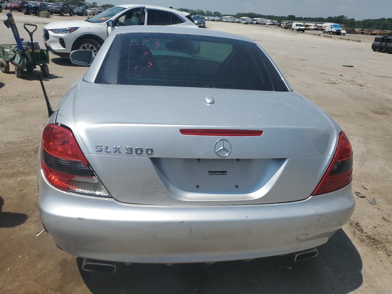 2009 Mercedes-benz Slk 300 Silver vin: WDBWK54F69F208439