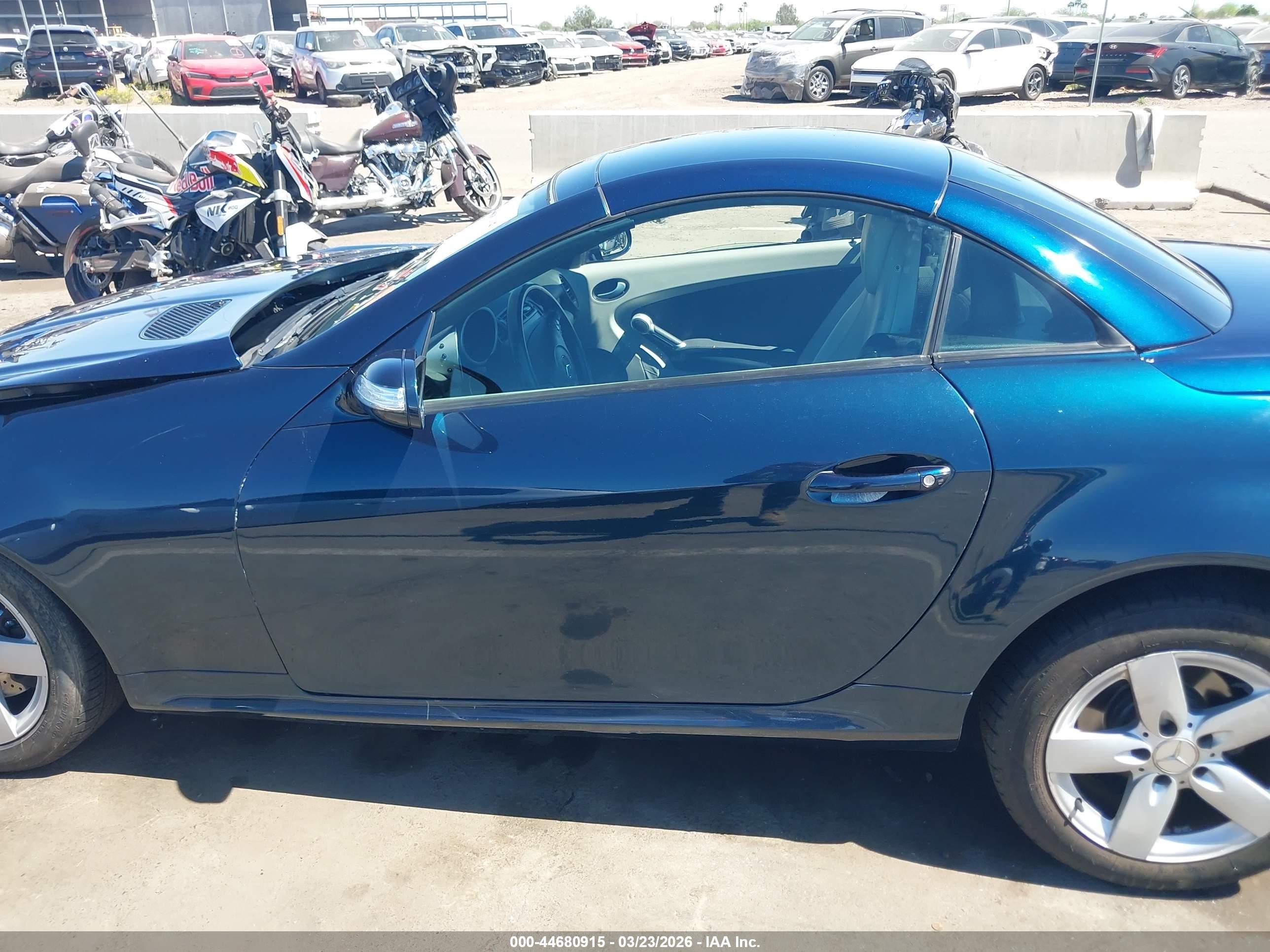 2007 Mercedes-benz Slk 280   Blue vin: WDBWK54F77F149673